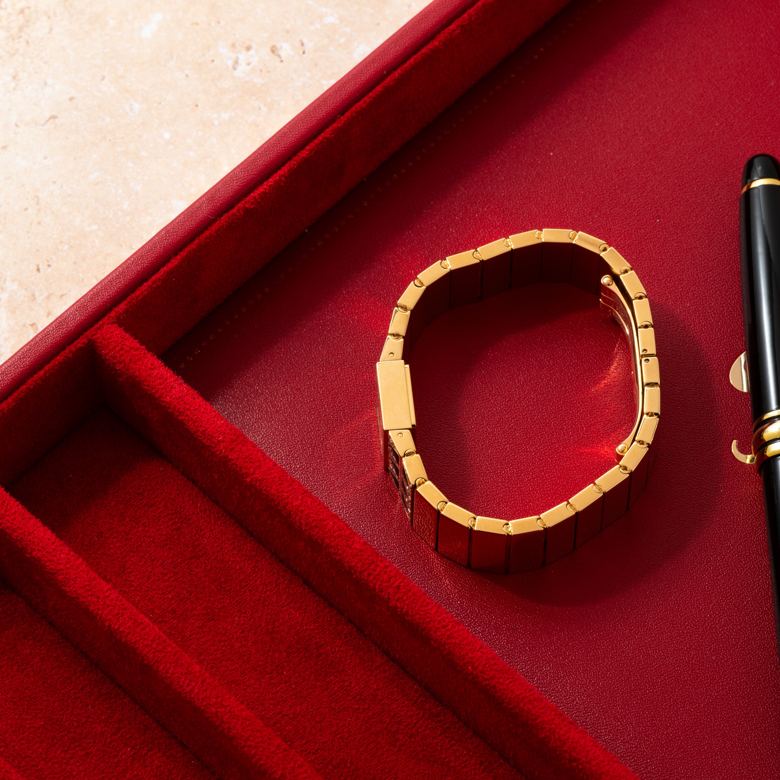 Cartier Tank Lingot – Analog:Shift