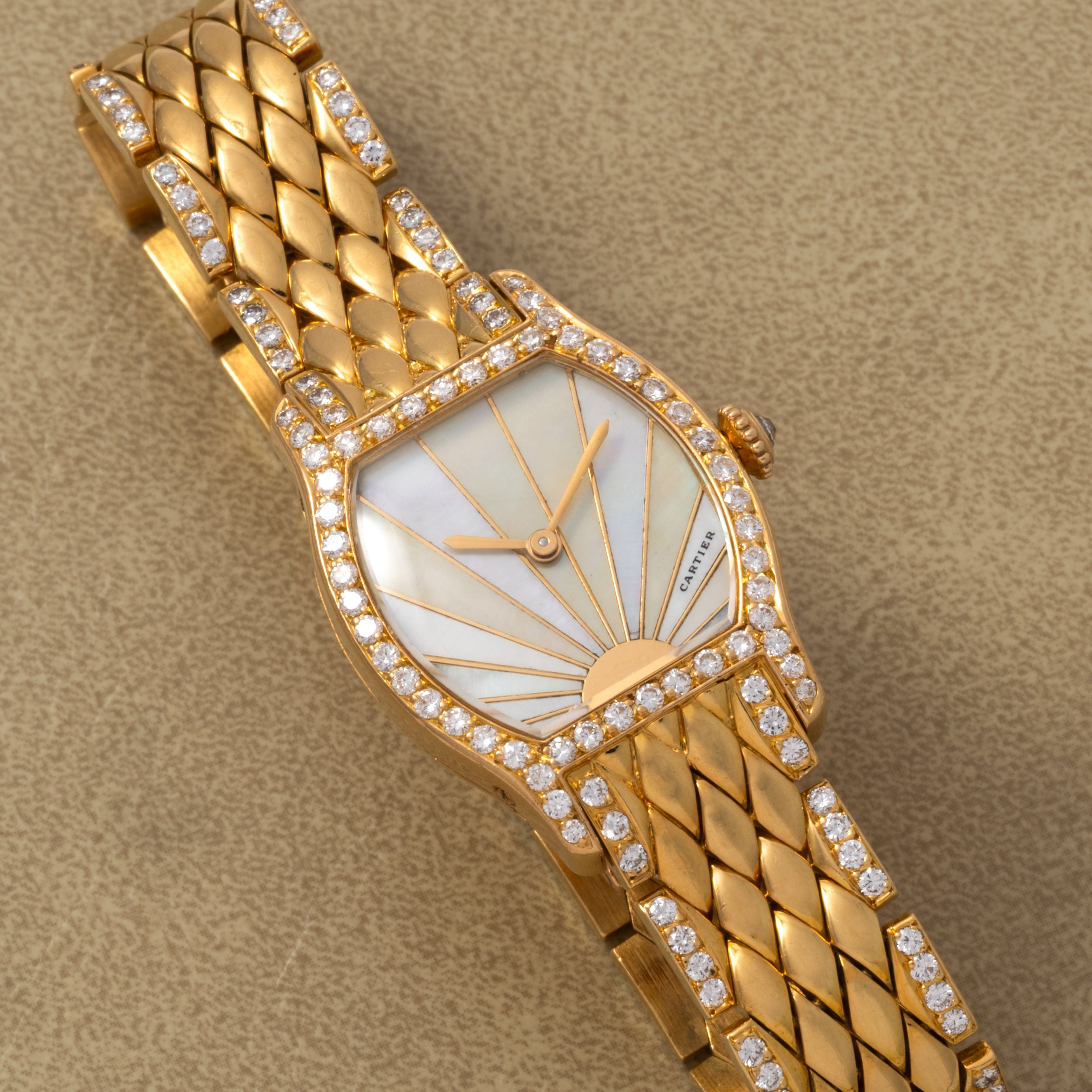 Cartier Tortue 'MOP' – Analog:Shift