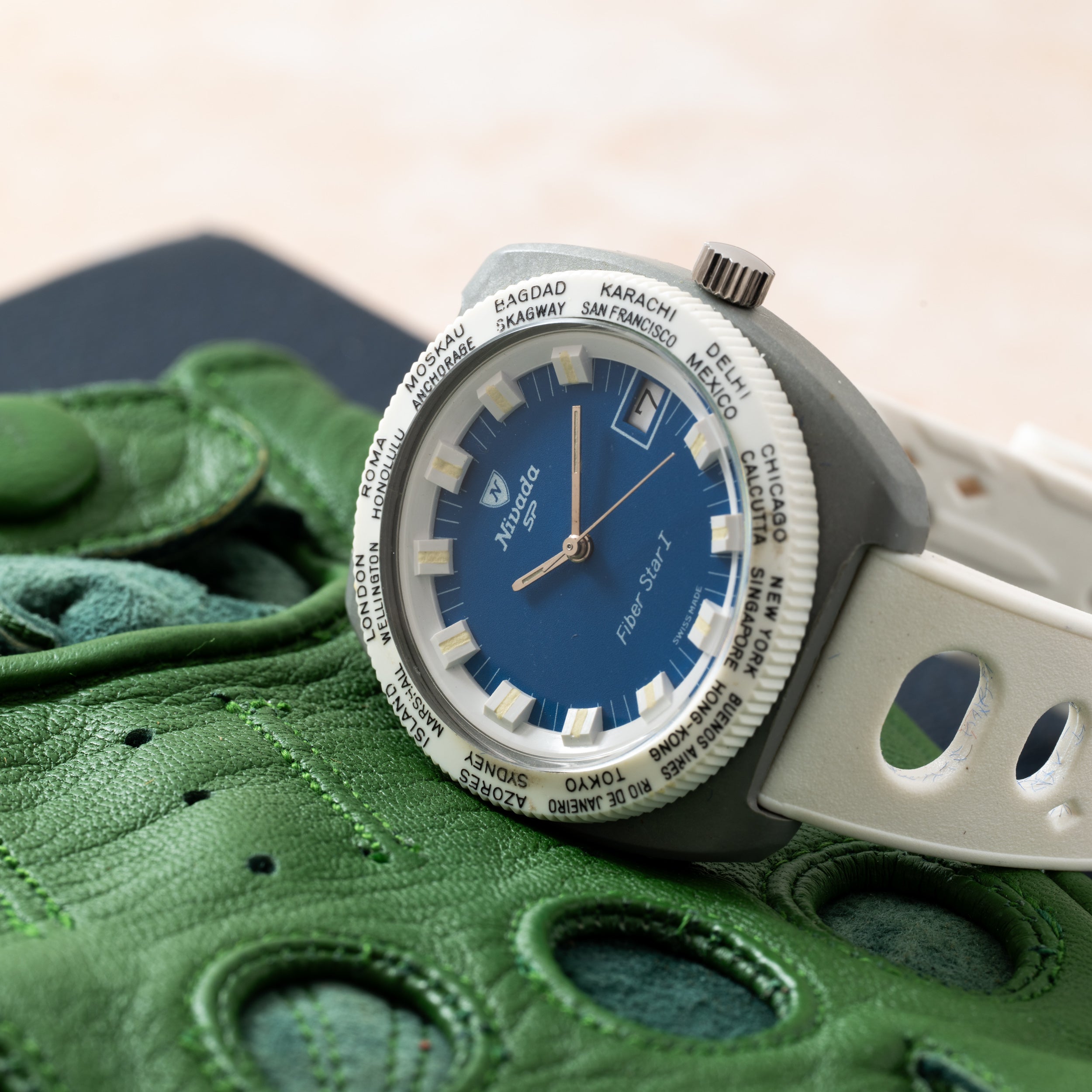 Nivada Grenchen Fiber Star 'NOS' – Analog:Shift