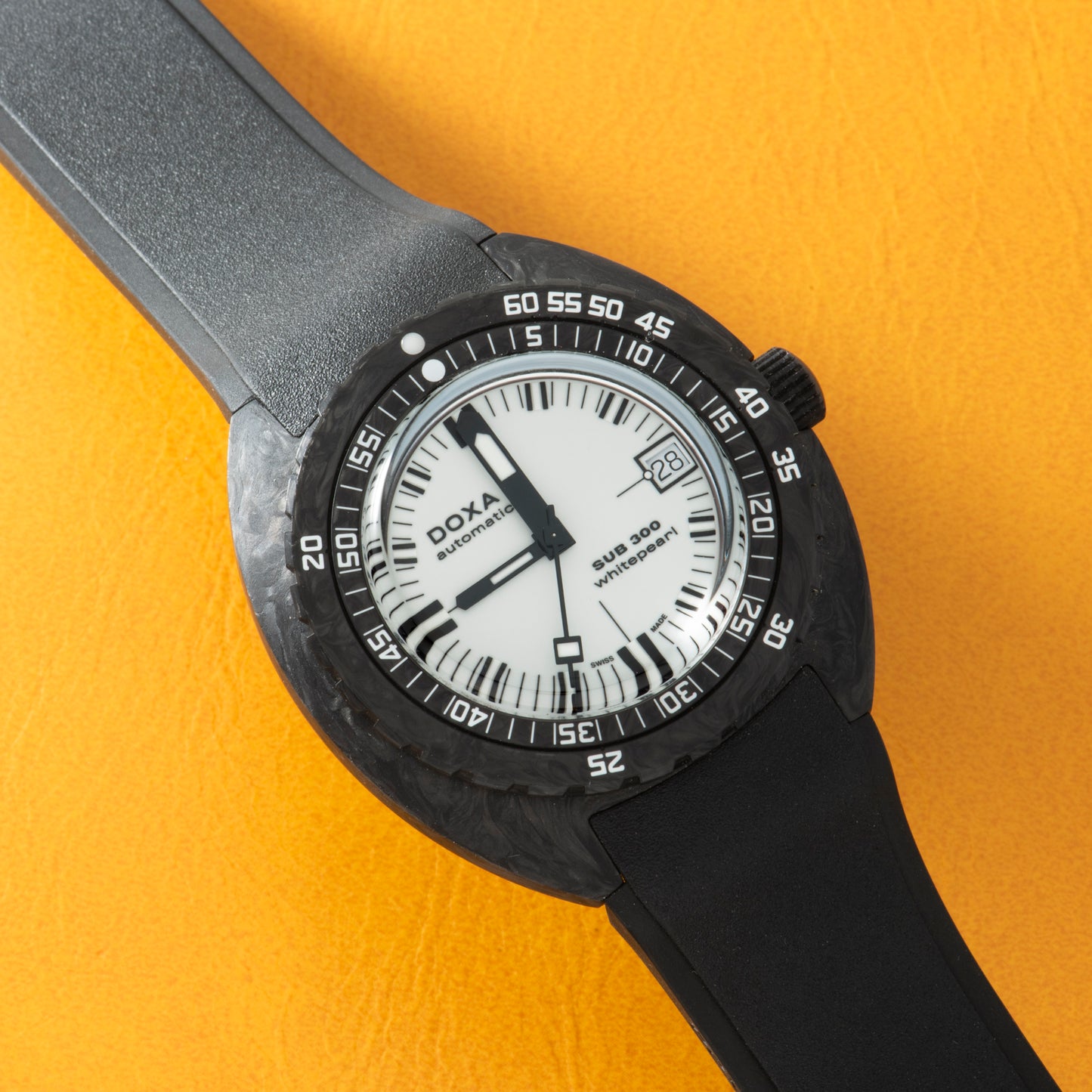 DOXA Sub 300 Carbon 'Whitepearl'