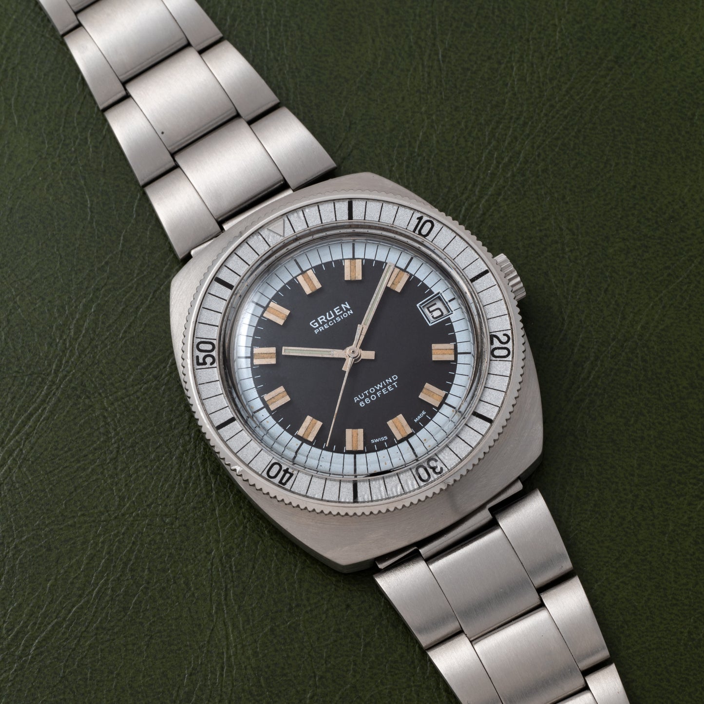 Gruen 'Cushion' Diver