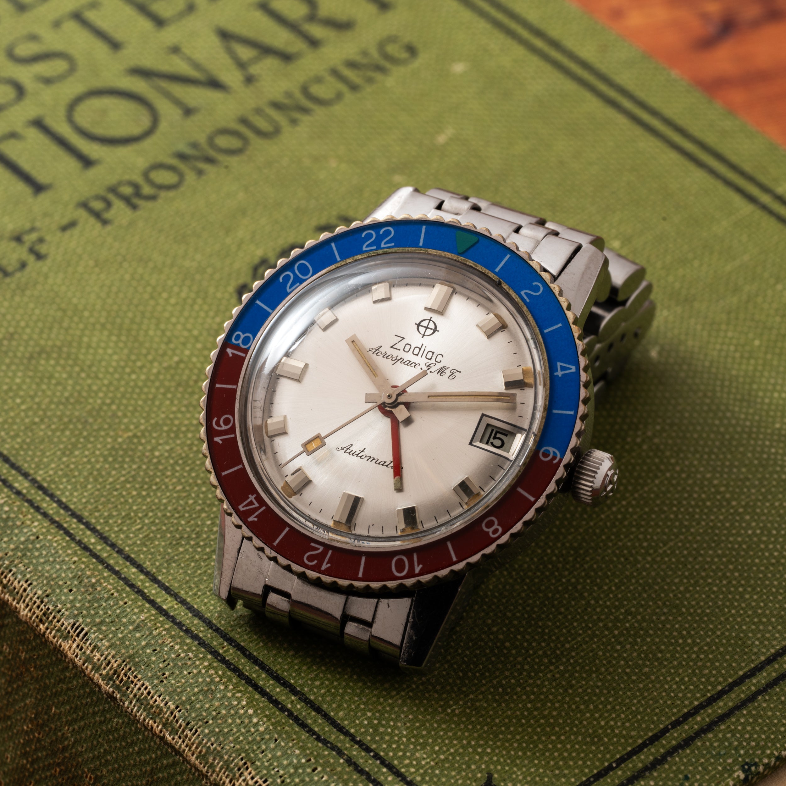 Zodiac Aerospace GMT – Analog:Shift