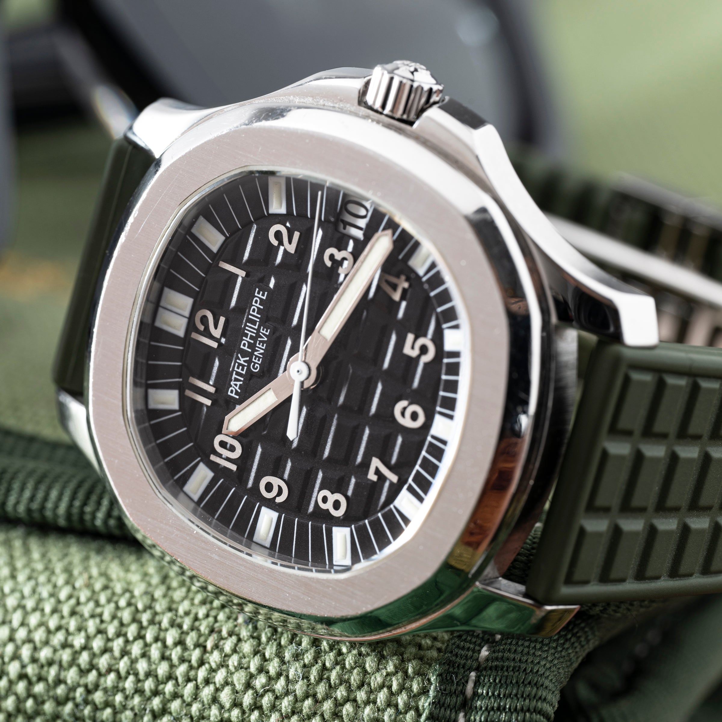 Patek Philippe Aquanaut – Analog:Shift