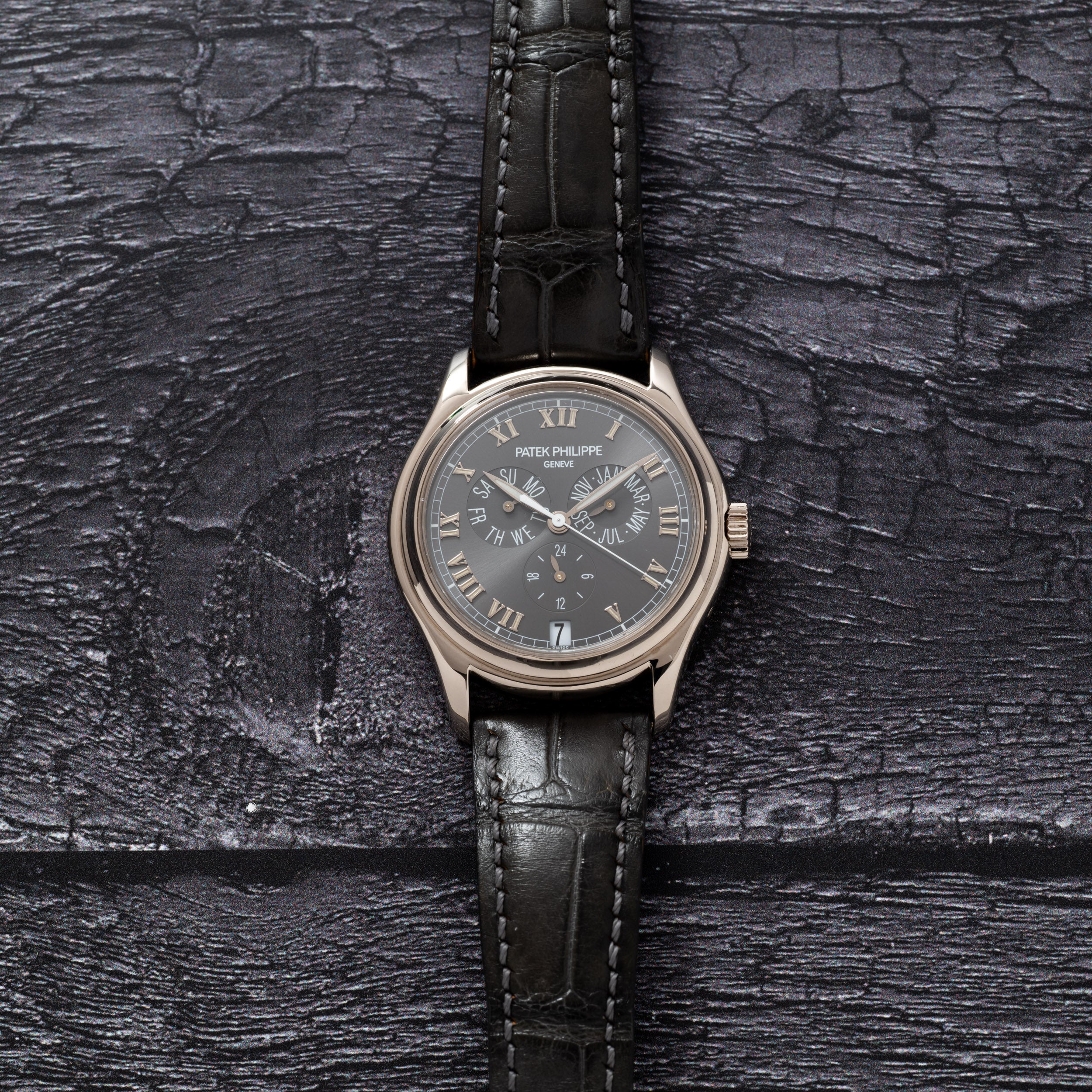 Patek Philippe Annual Calendar – Analog:Shift