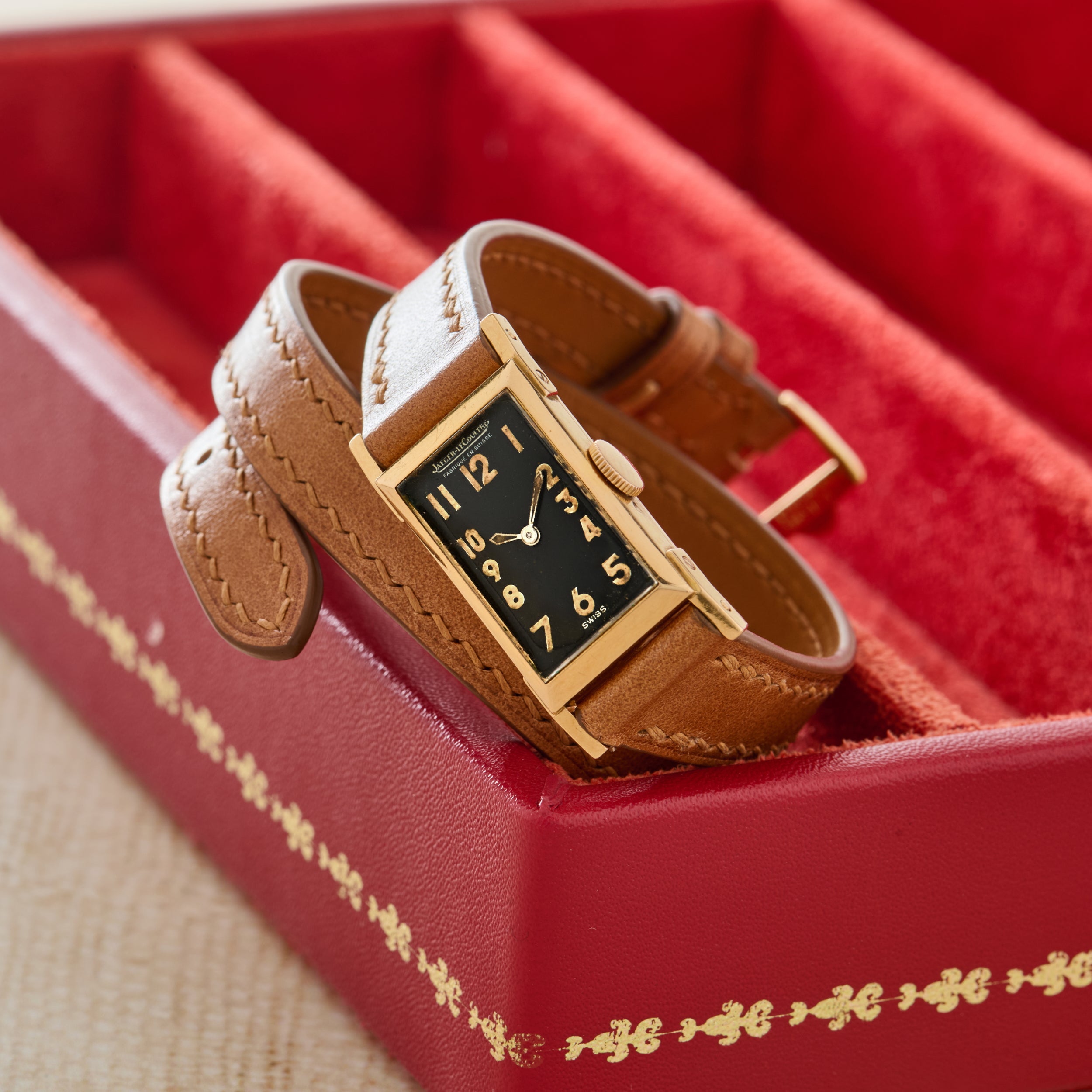 Jaeger-LeCoultre Tank – Analog:Shift