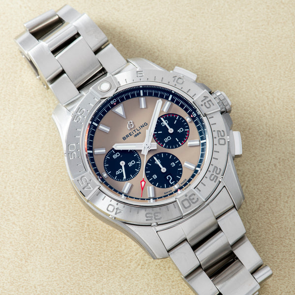 Breitling Avenger B01 Chronograph 44 – Analog:Shift