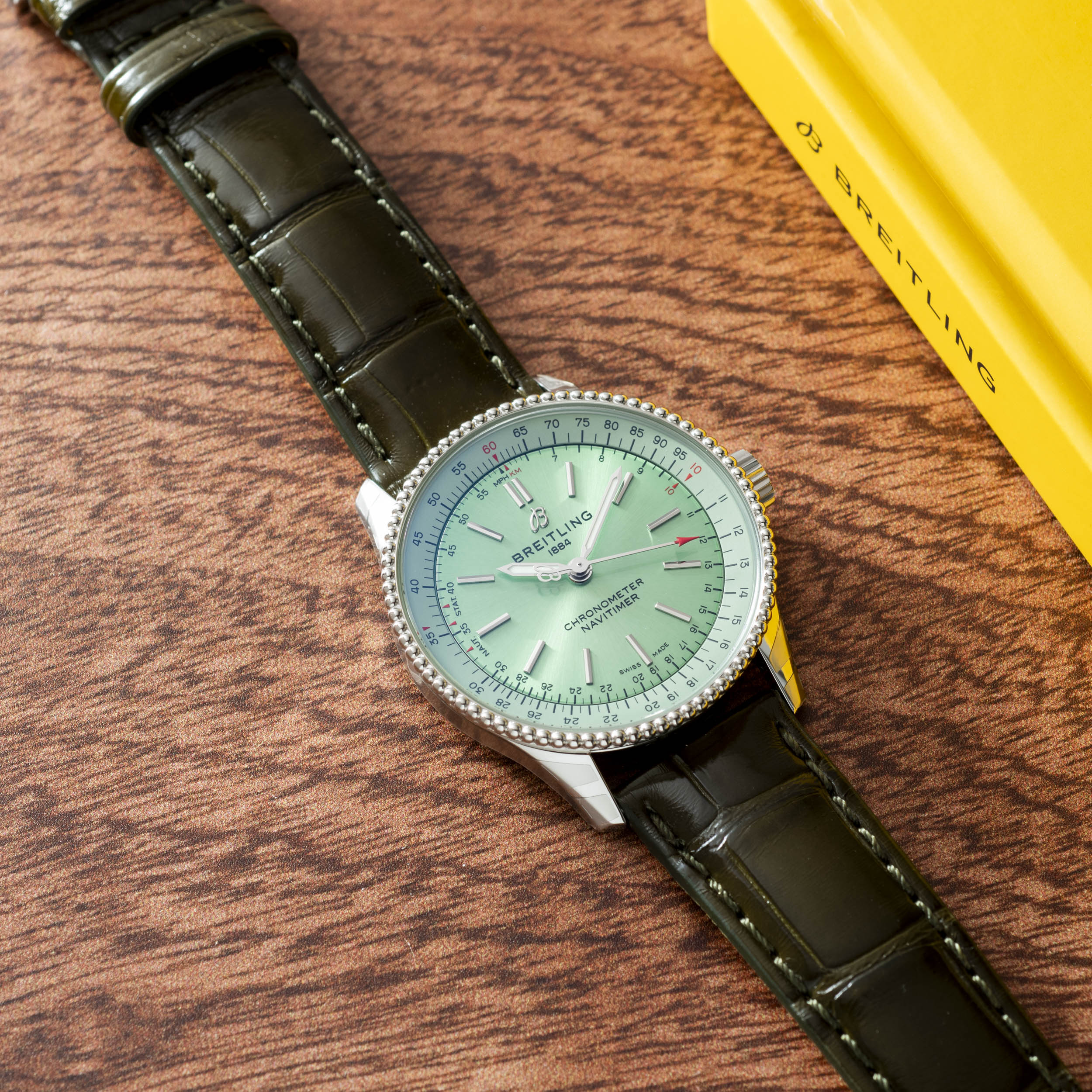 Breitling Navitimer 35 – Analog:Shift