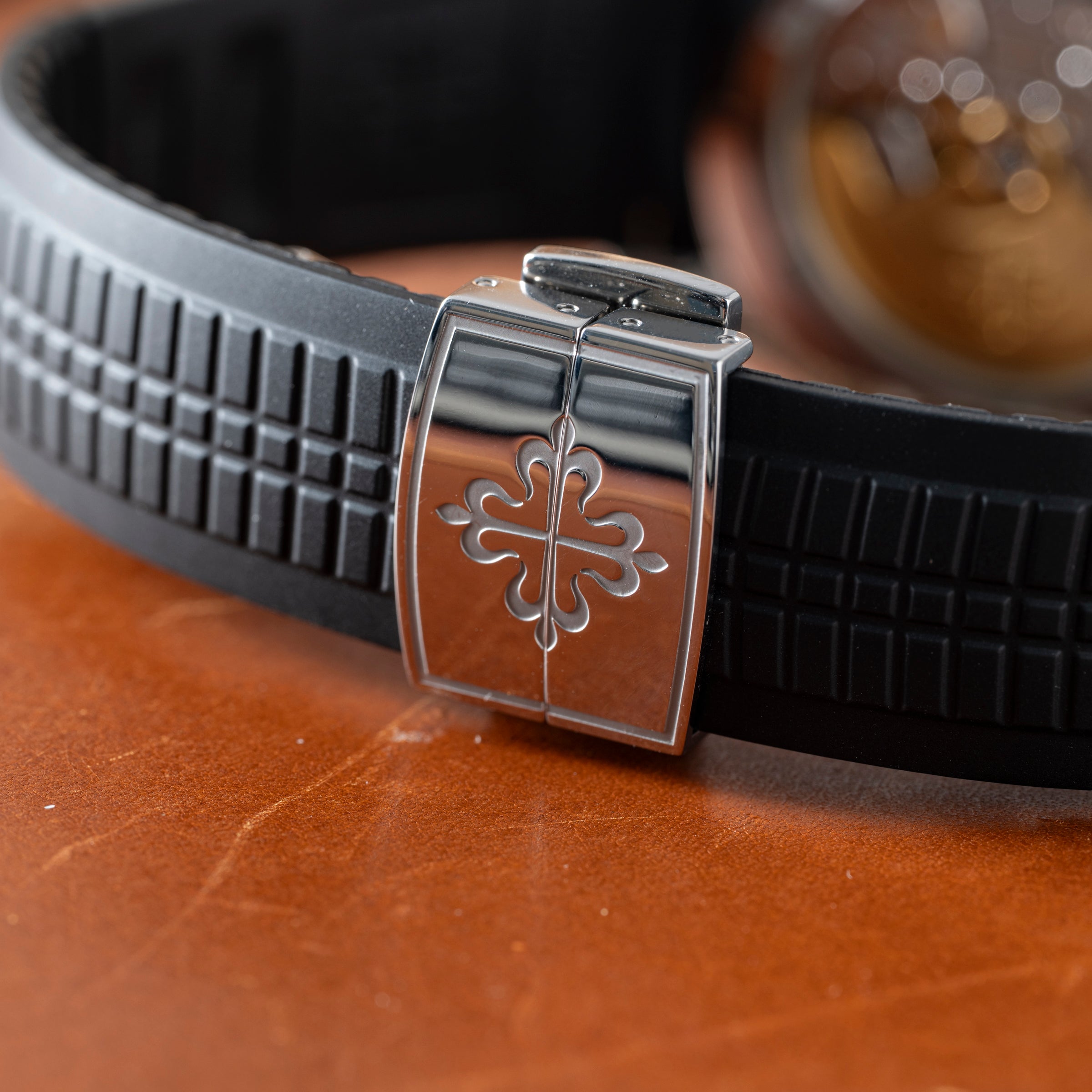 Patek Philippe Aquanaut 'Travel Time' – Analog:Shift