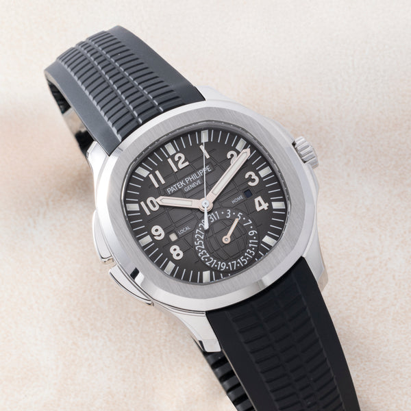 Patek Philippe Aquanaut 'Travel Time' – Analog:Shift