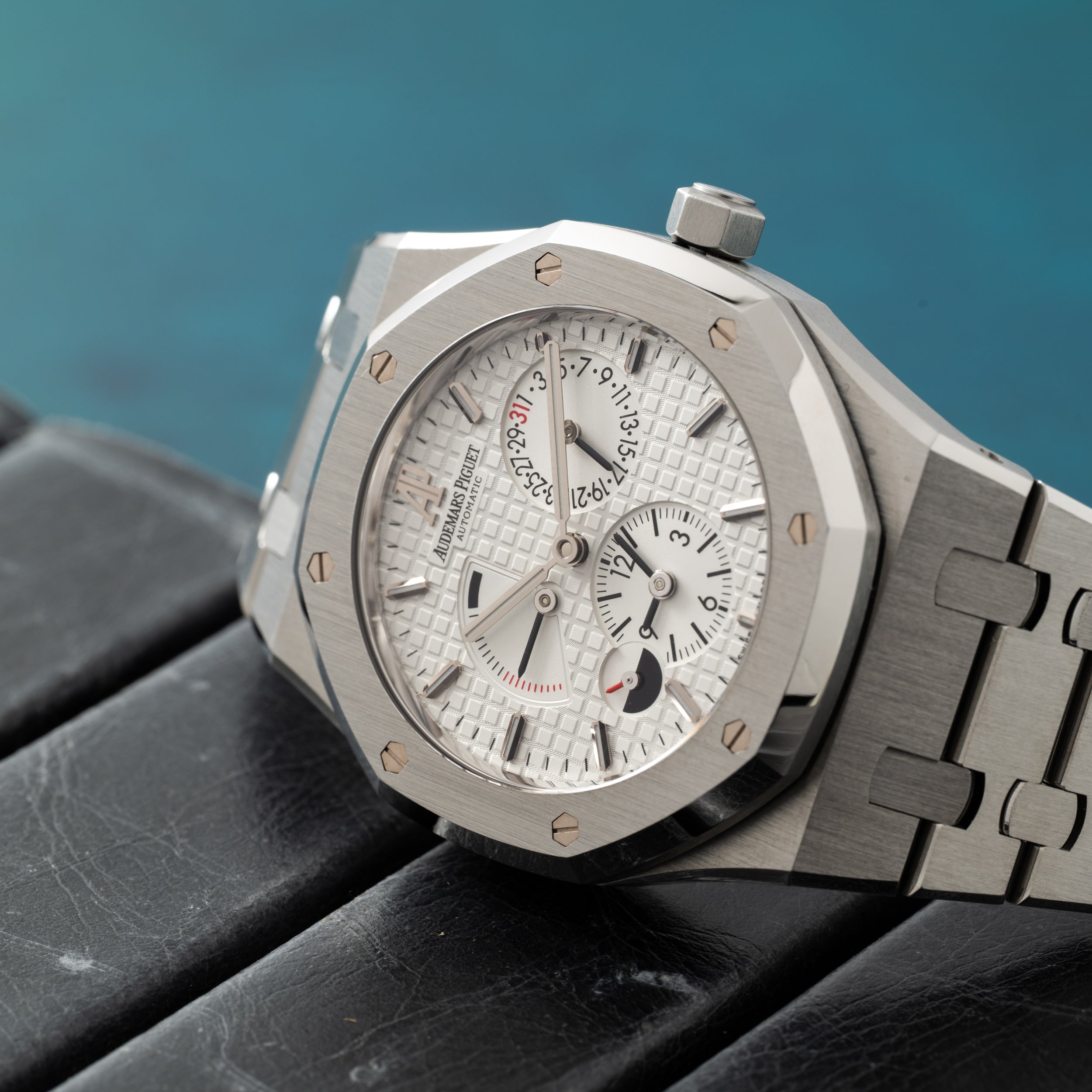 Audemars Piguet Royal Oak Dual Time – Analog:Shift
