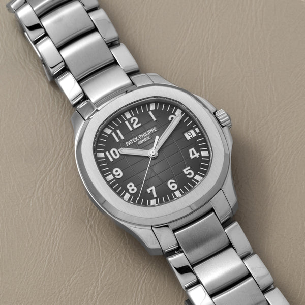 Patek Philippe Aquanaut – Analog:Shift