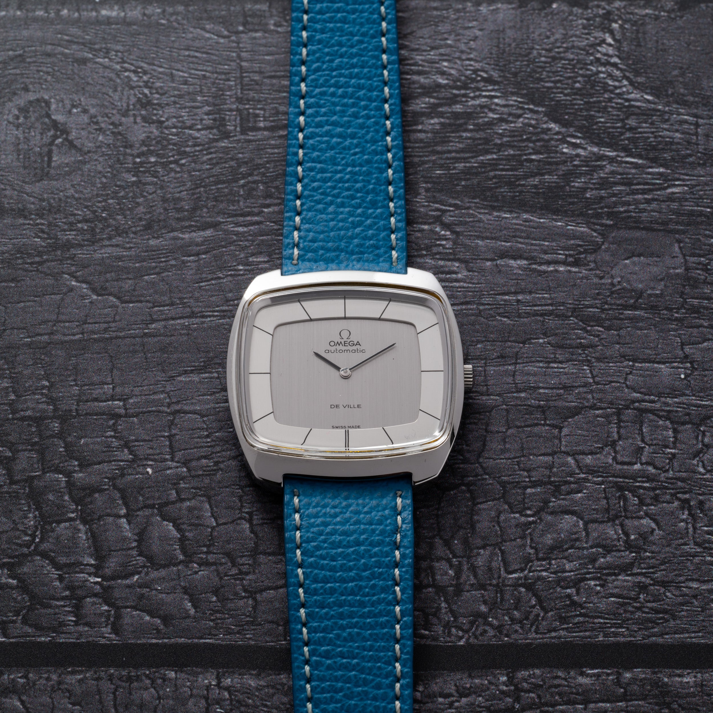 Omega De Ville 'TV' – Analog:Shift