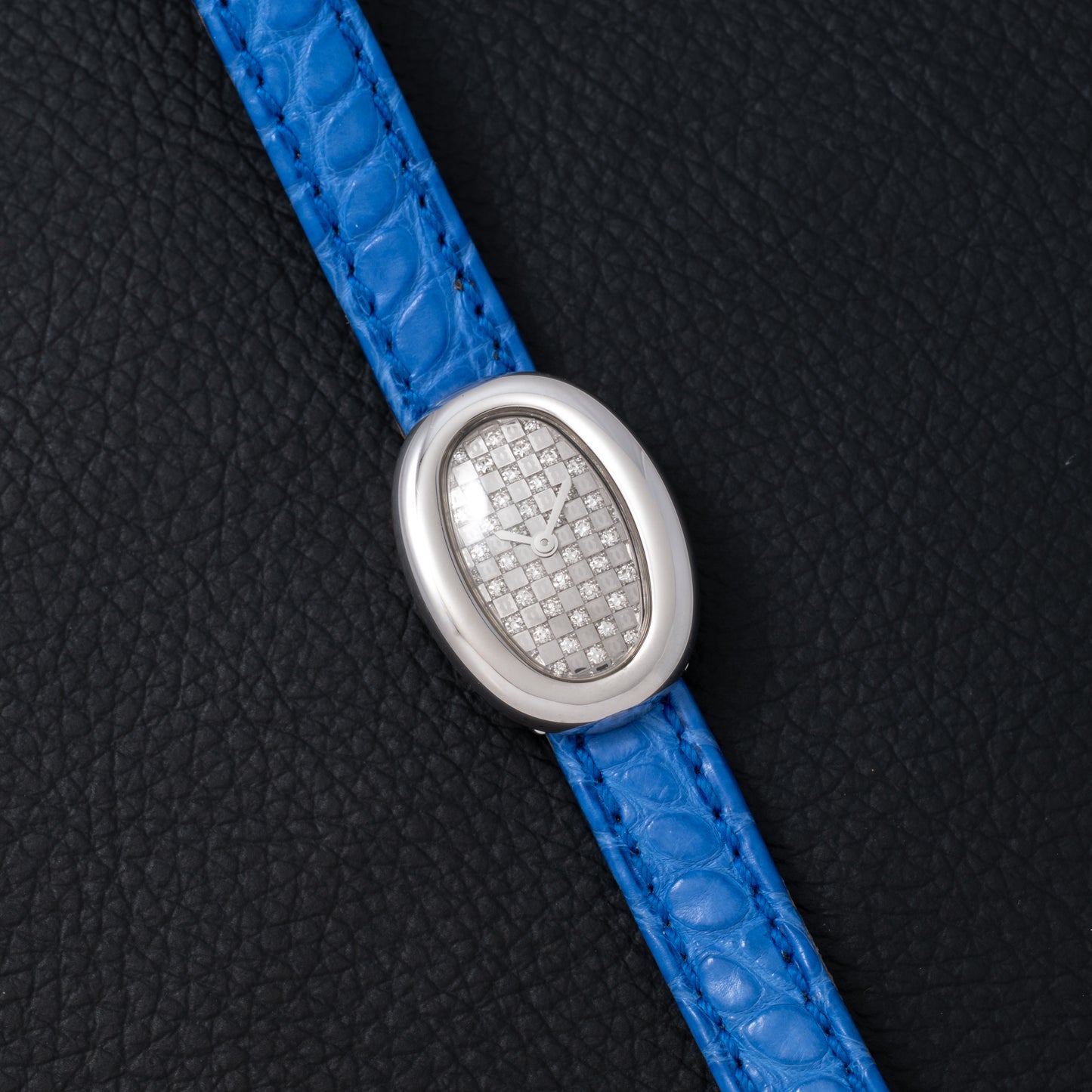 Cartier Baignoire Cadran Pavé