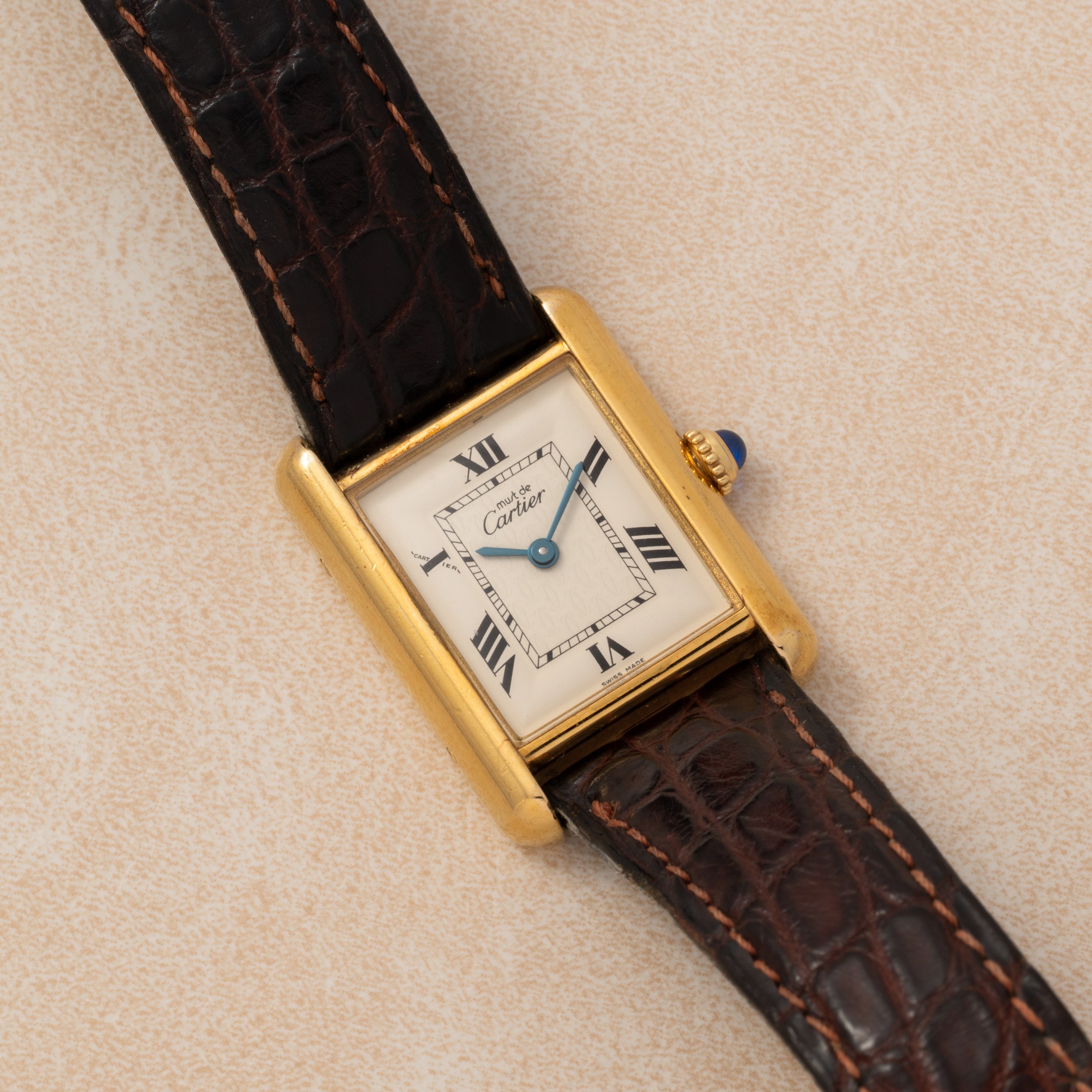 Must de Cartier Tank Louis – Analog:Shift