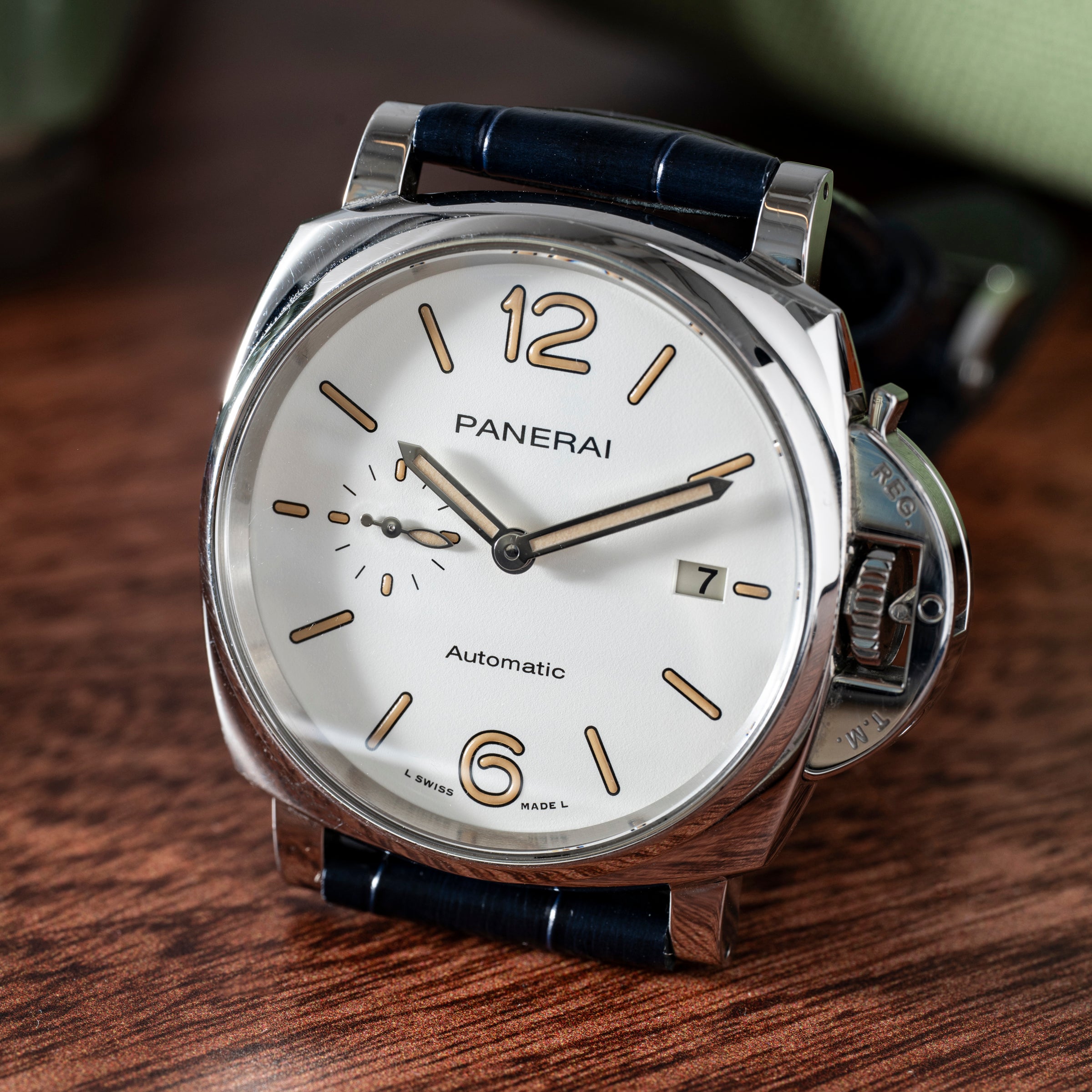 Panerai Luminor Due – Analog:Shift