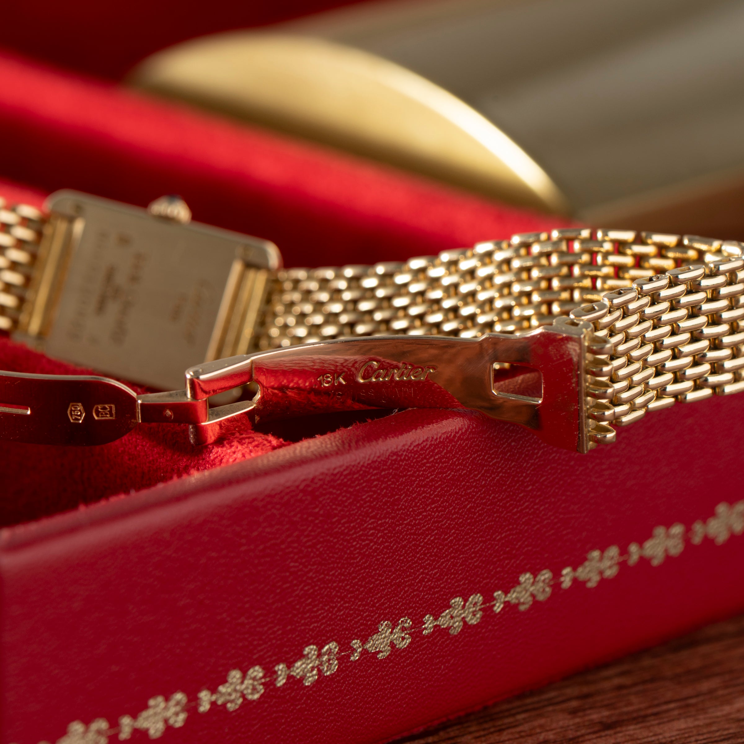 Cartier Tank Louis – Analog:Shift