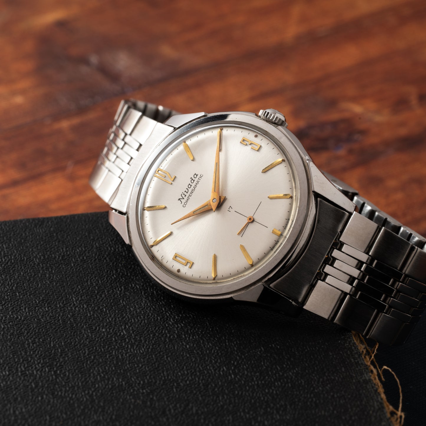 Nivada Grenchen Compensamatic