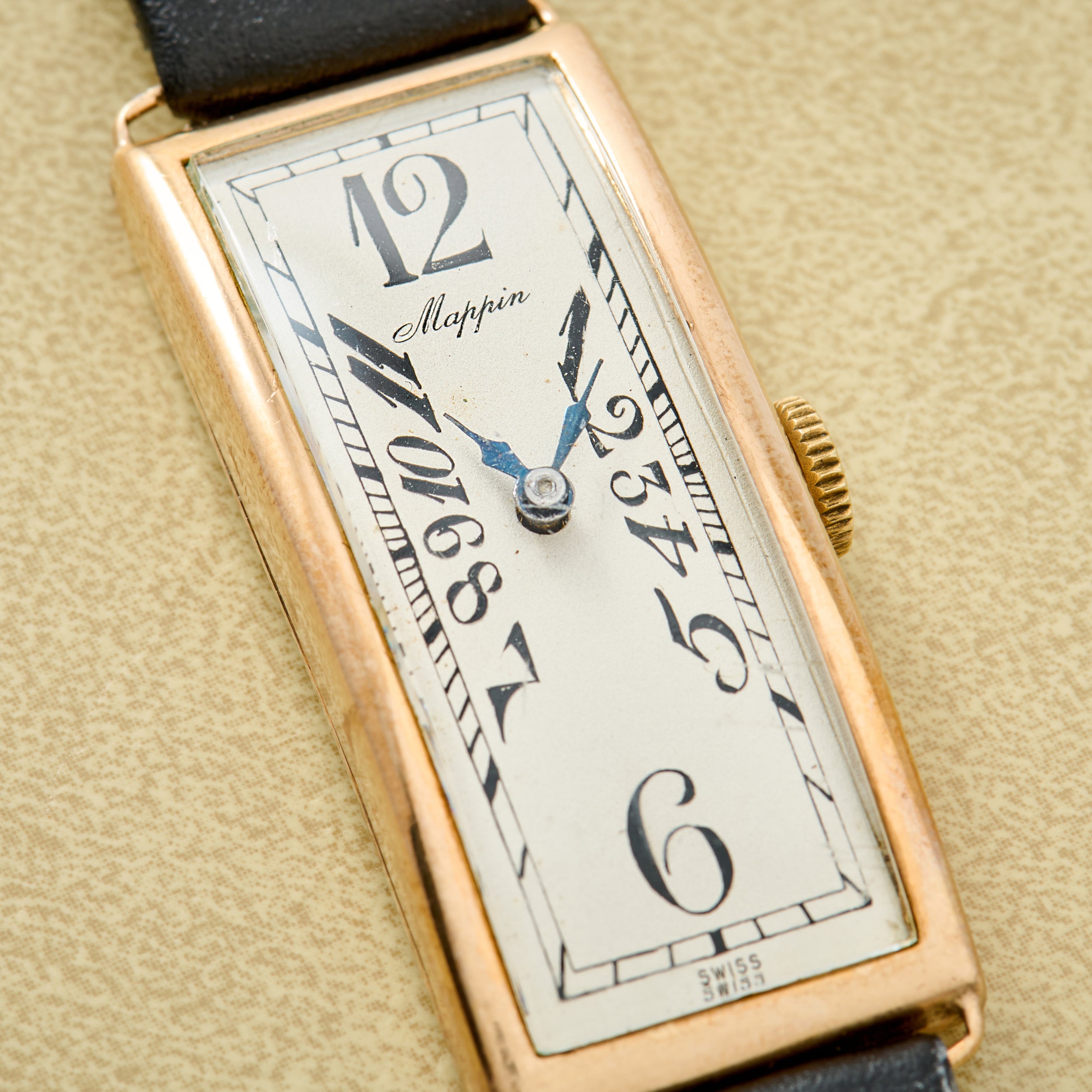 Mappin & Webb Tank 'Cintrée' – Analog:Shift