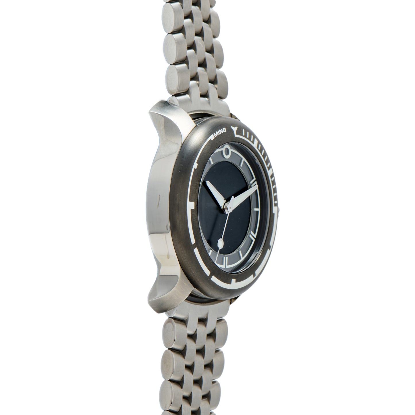 MING 18.01 H41 Diver