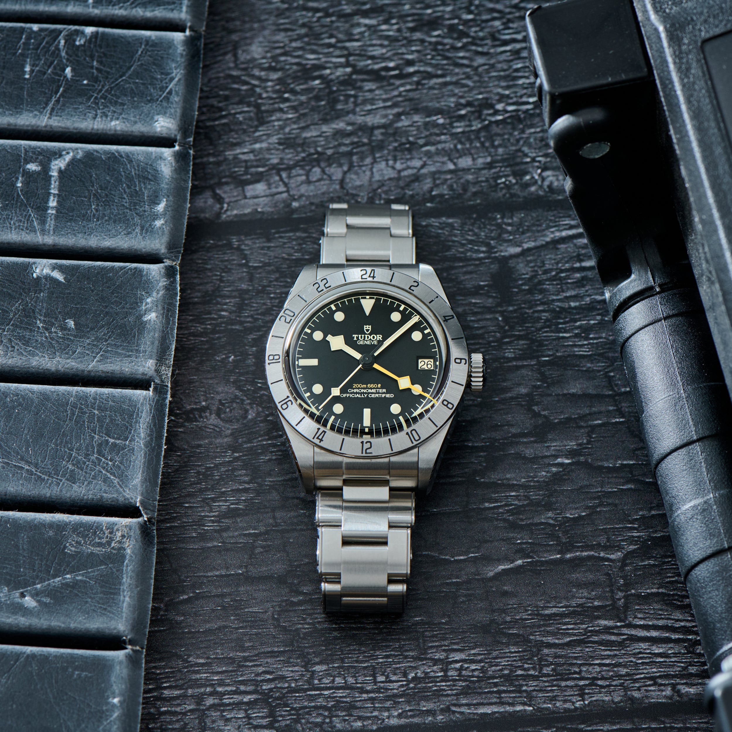Tudor Black Bay Pro – Analog:Shift