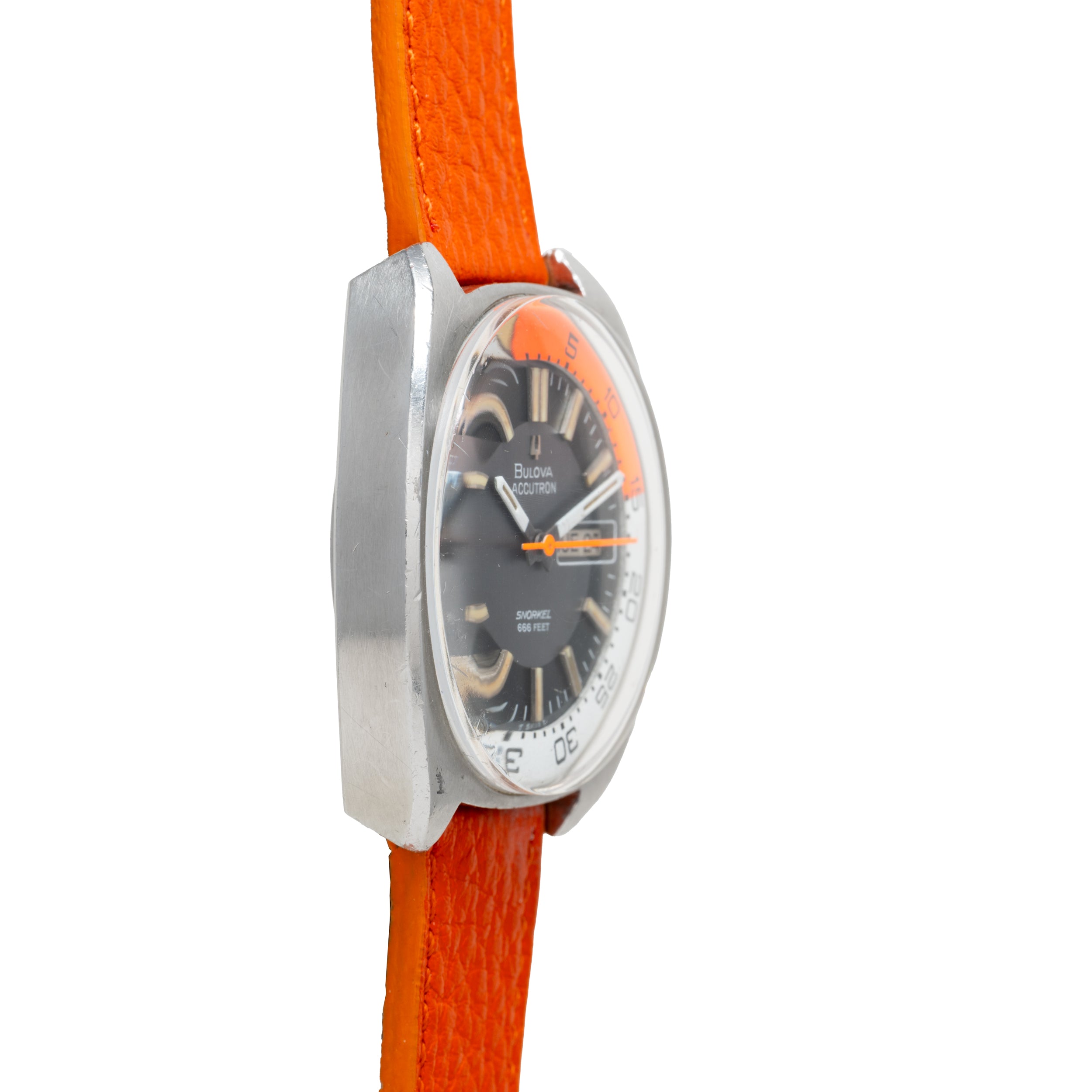 Bulova Accutron Snorkel Compressor Diver – Analog:Shift