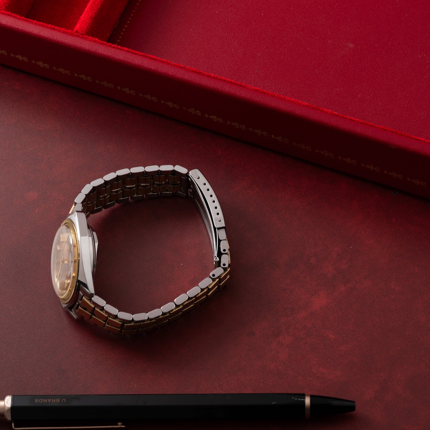 Bulova Accutron 'Floppy Football'