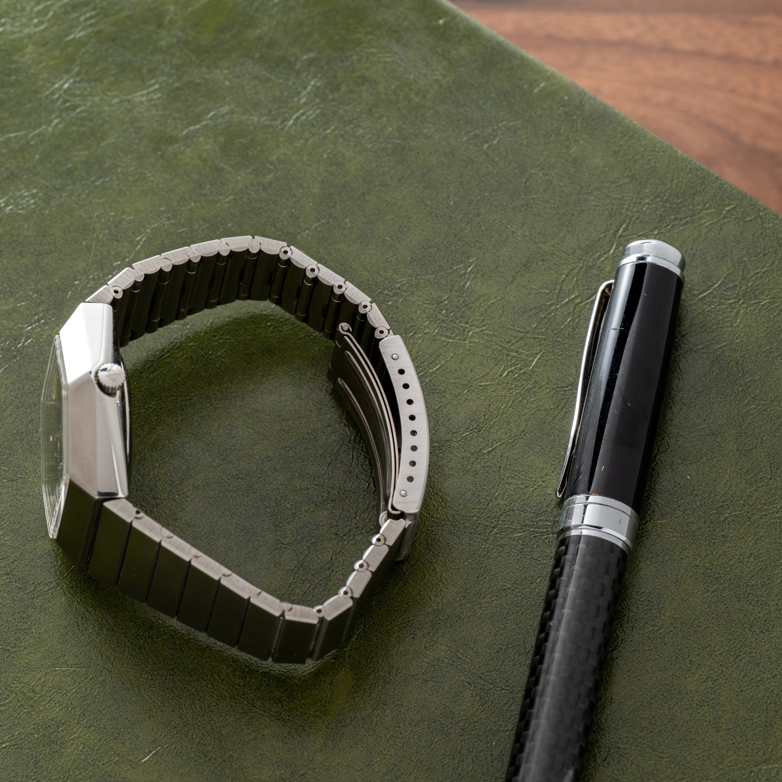 Zodiac Automatic SST 36000 'Red Point' – Analog:Shift
