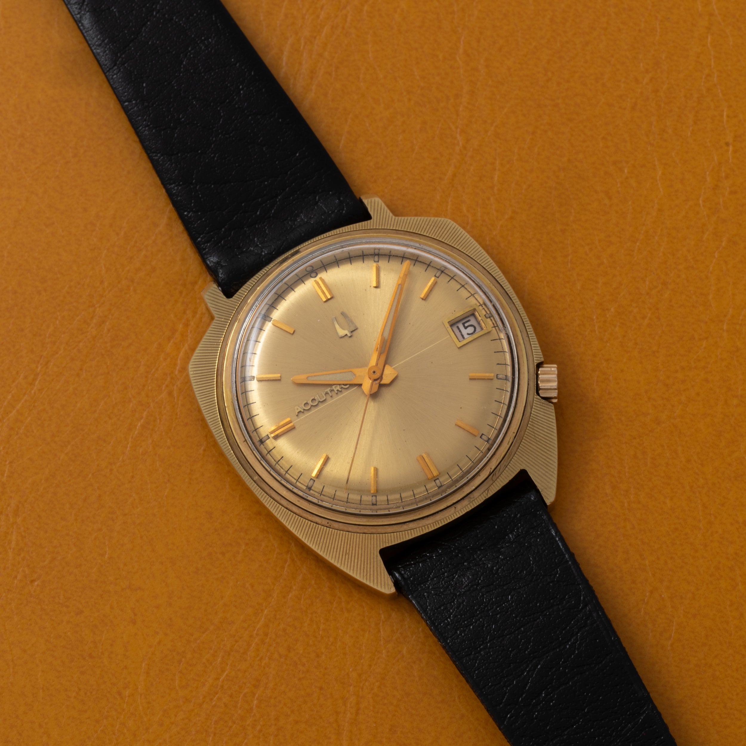 【不動】BUROVA 　Accutron ゴールド アナログ時計 ※ベルト破損 Bulova Accutron 'Golden Shield' – Analog:Shift