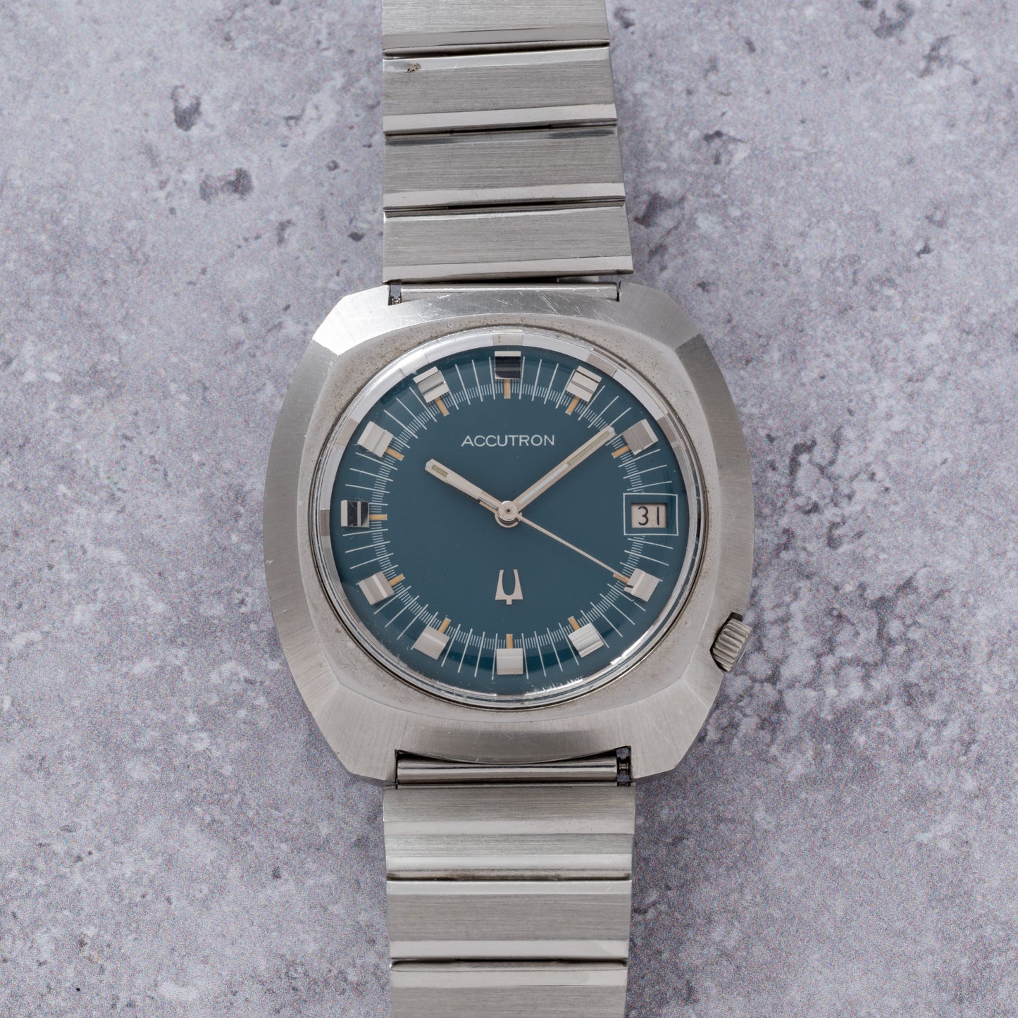 Bulova Accutron 261 'Original' Cushion TV