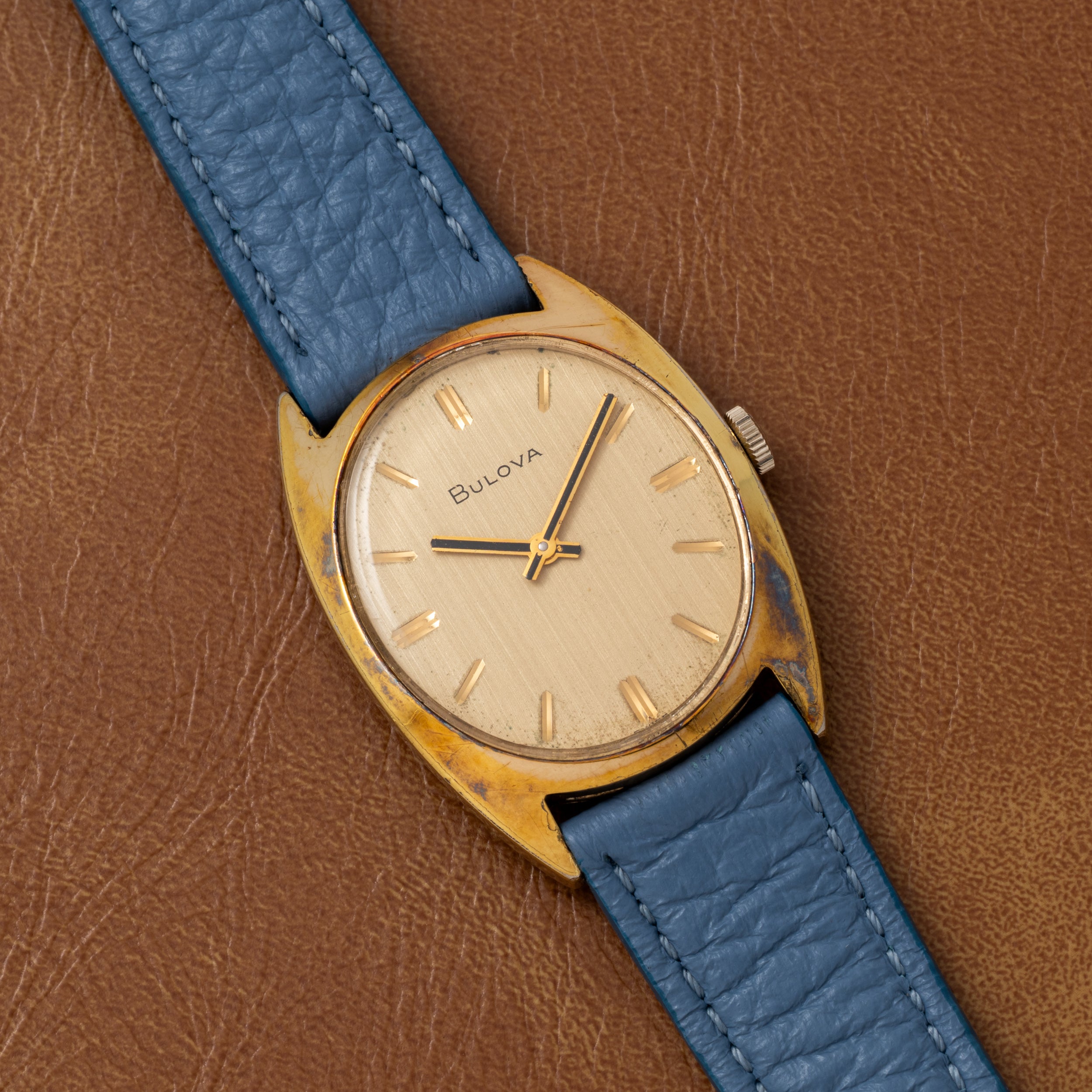 Bulova Tonneau Manual Wind – Analog:Shift