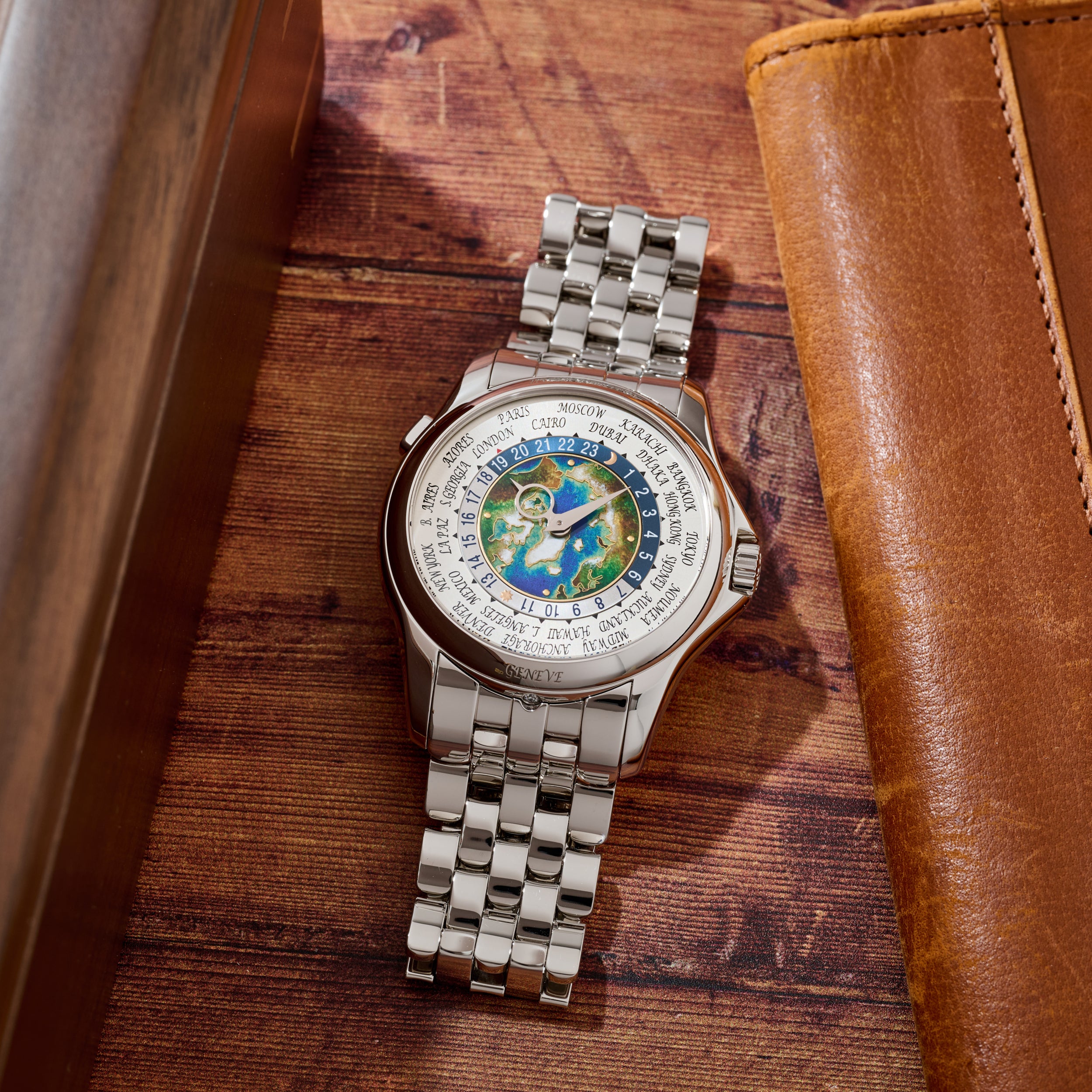 Patek Philippe World Time Cloisonné – Analog:Shift