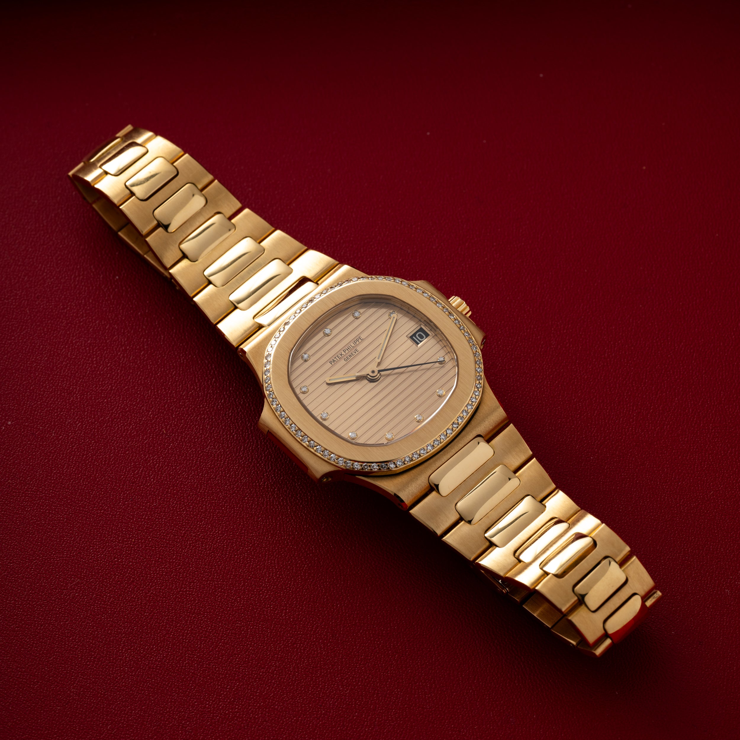 Patek Philippe Nautilus Diamonds – Analog:Shift