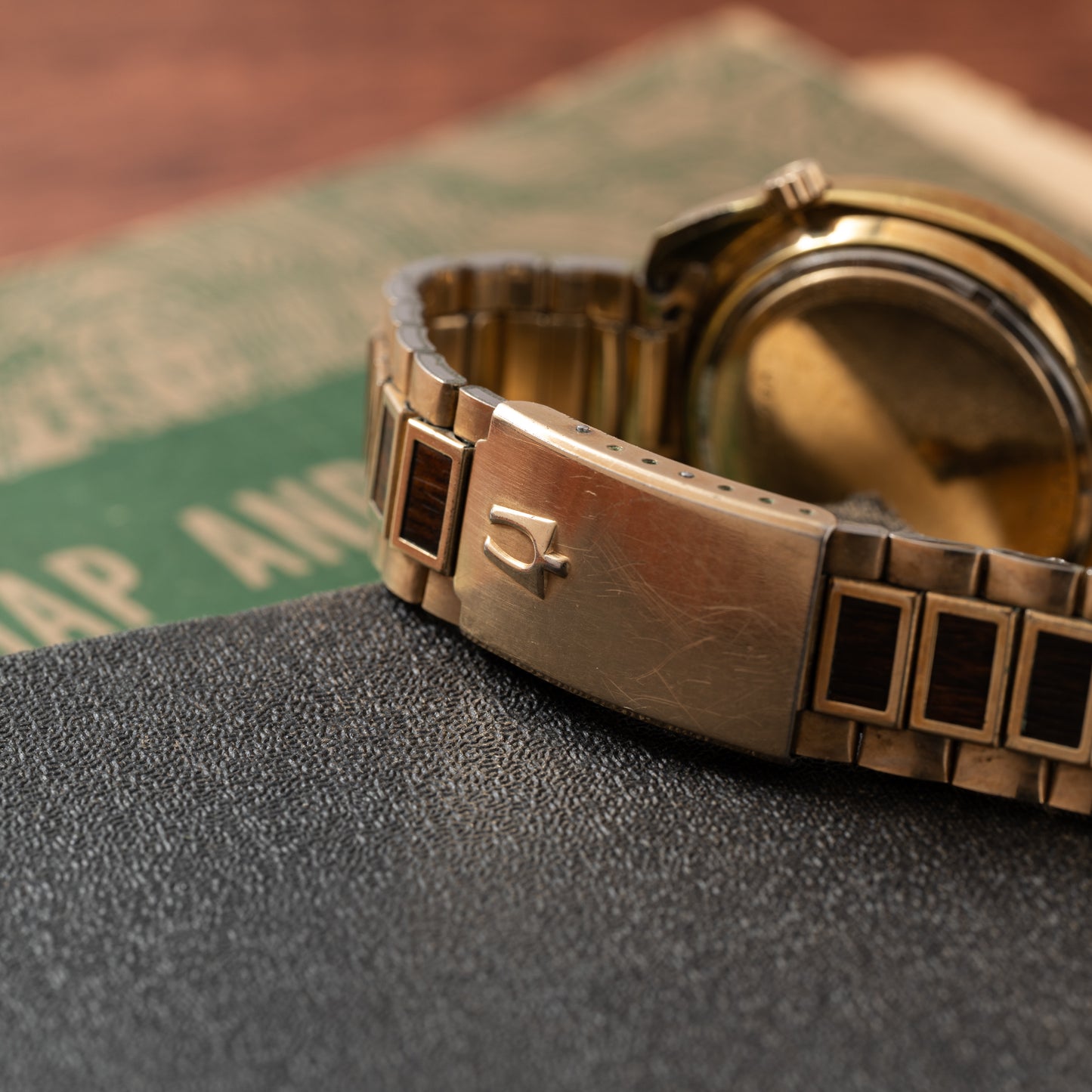 Bulova Accutron Cushion 'Woody'