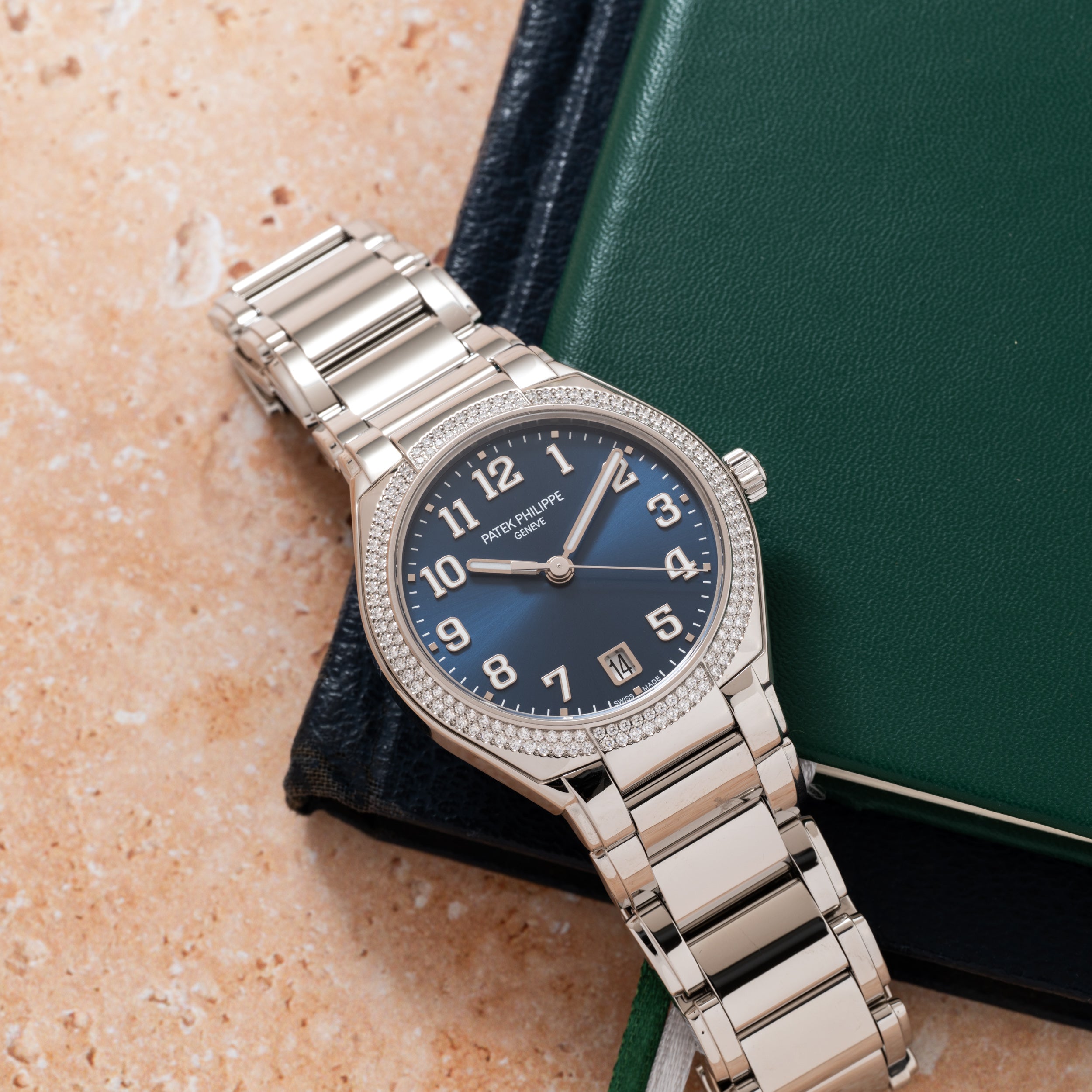 Patek Philippe ストール ノベルティ Patek Philippe Twenty-4 – Analog:Shift
