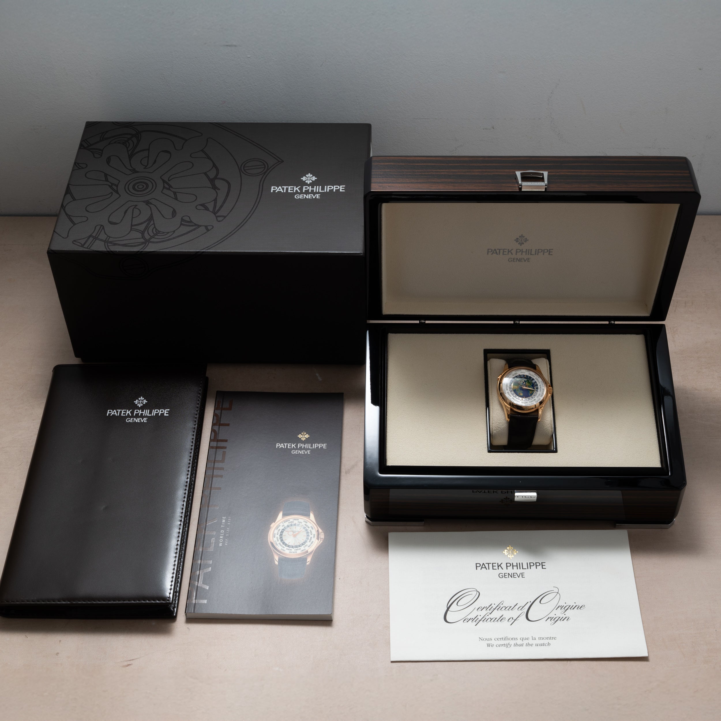 Patek Philippe World Time Cloisonné – Analog:Shift