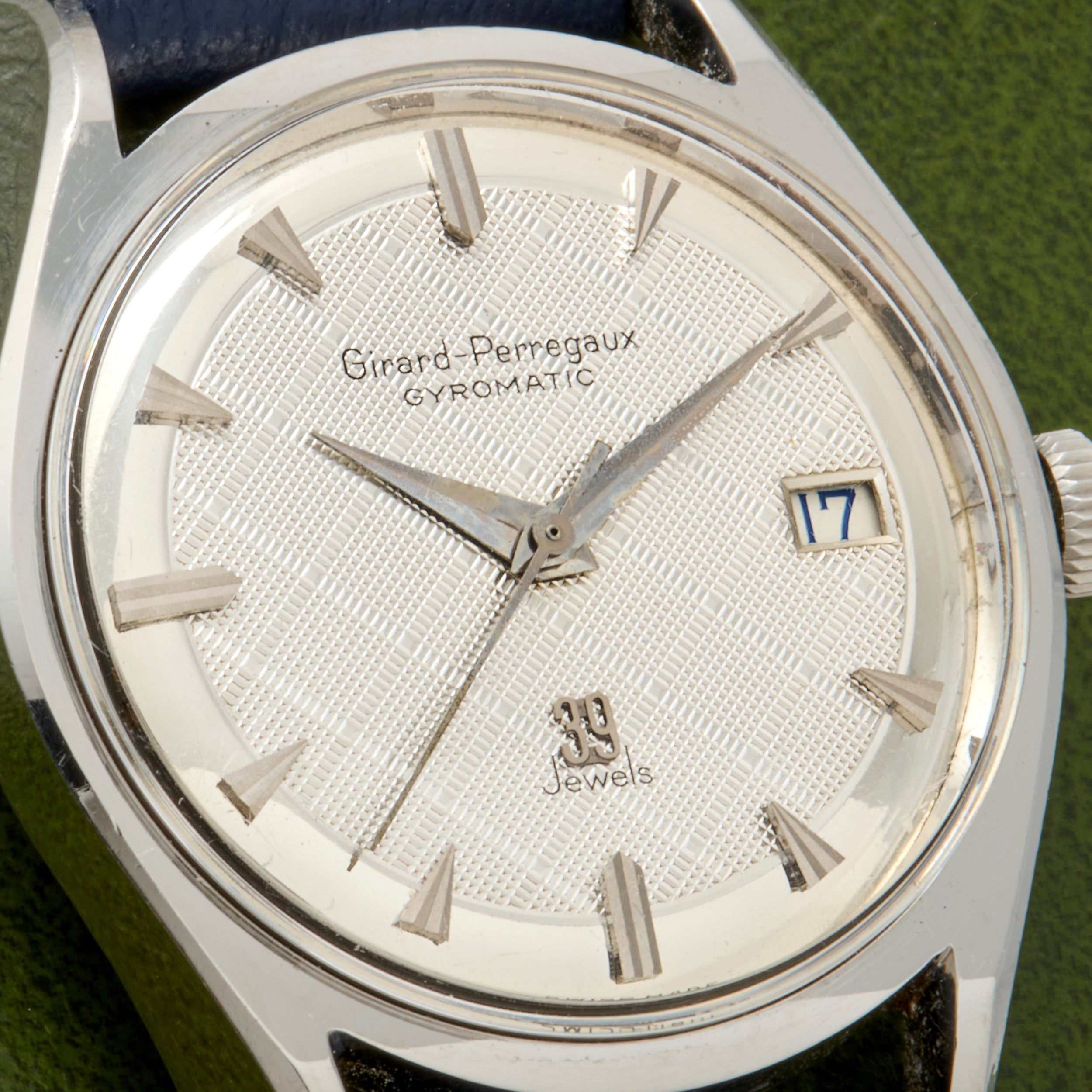 奈122 / GIRARD PERREGAUX 腕時計 GYROMATIC 稼働 Girard-Perregaux Gyromatic 'Silver Plaid' – Analog:Shift