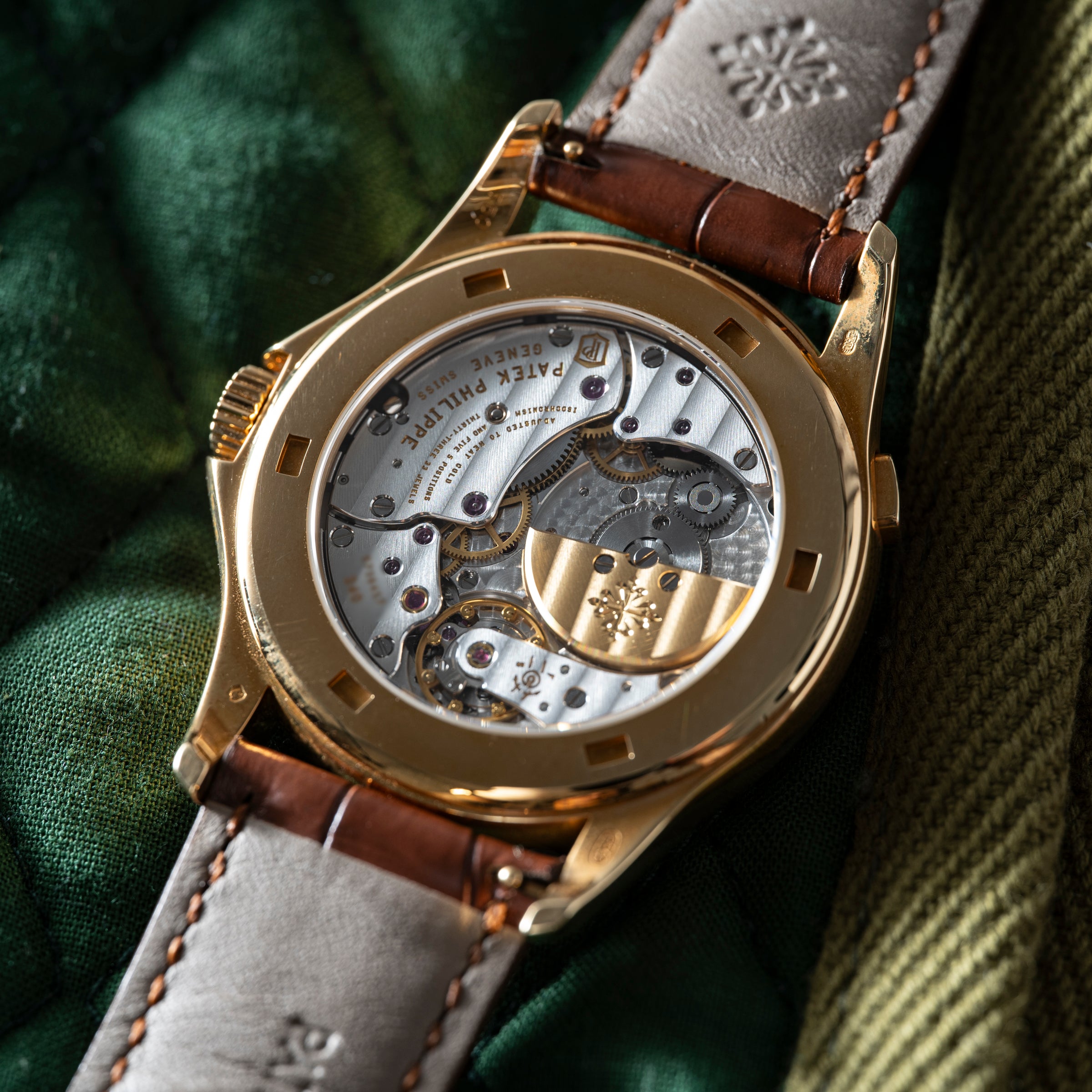Patek Philippe World Time Cloisonné – Analog:Shift