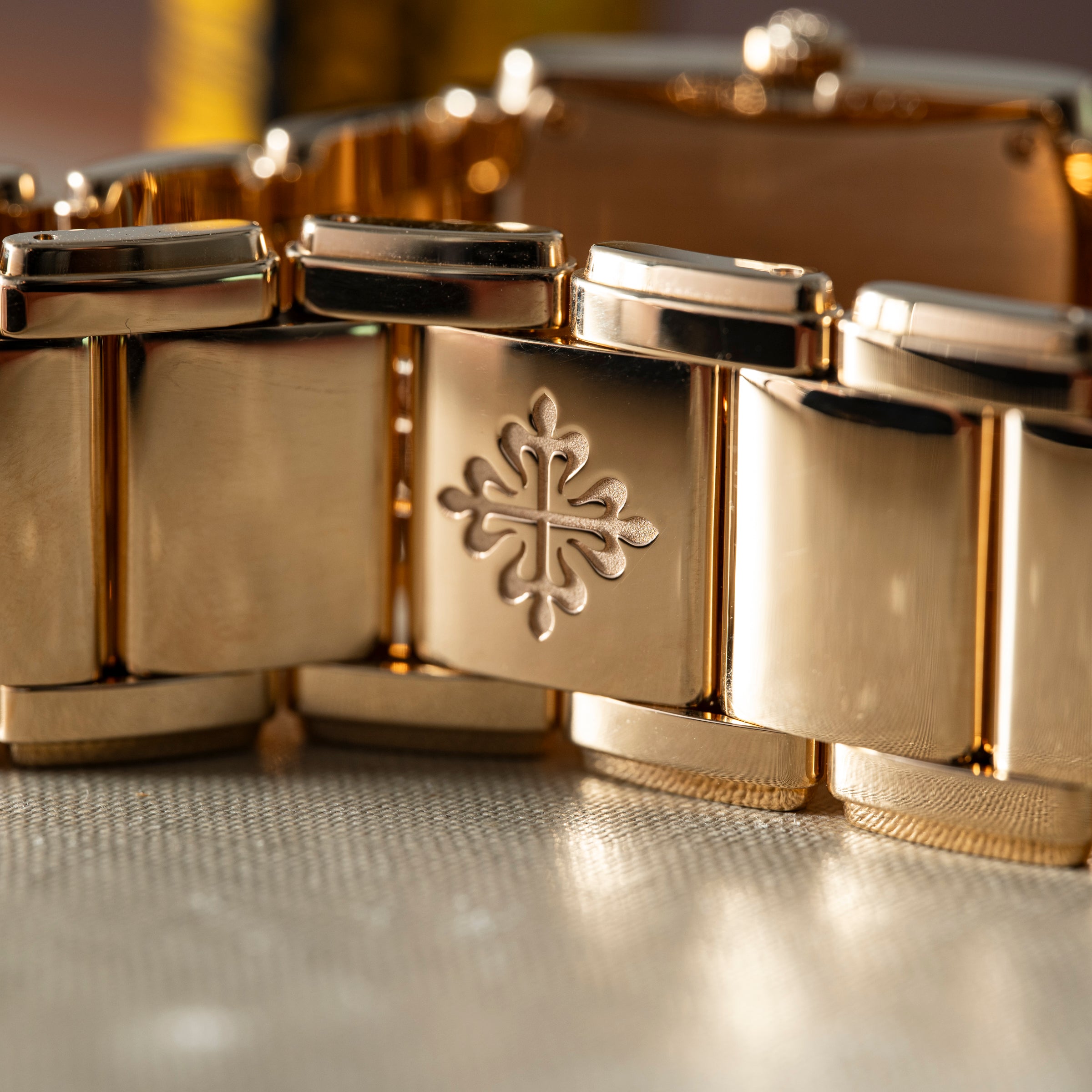 Patek Philippe Twenty-4 – Analog:Shift
