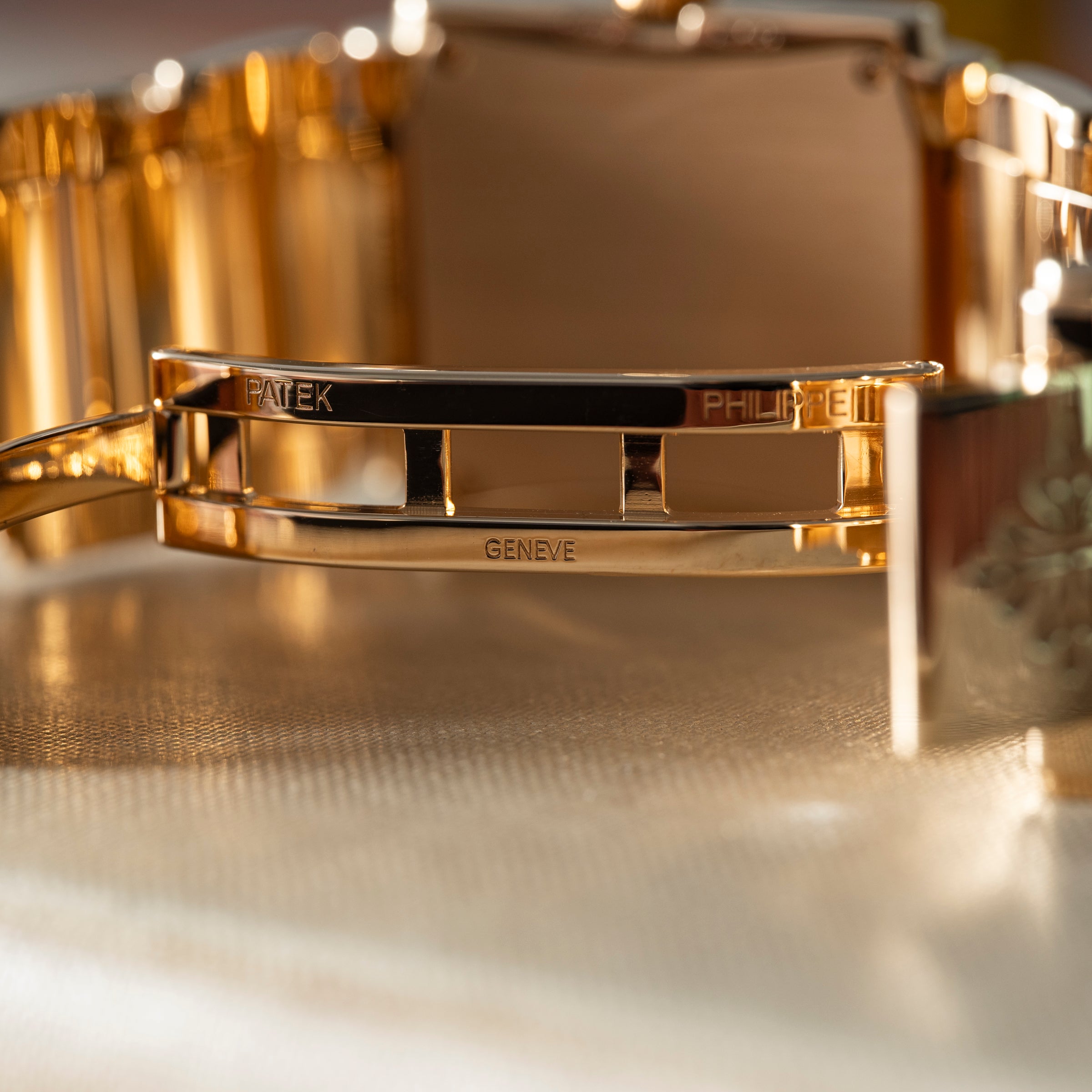 Patek Philippe Twenty-4 – Analog:Shift