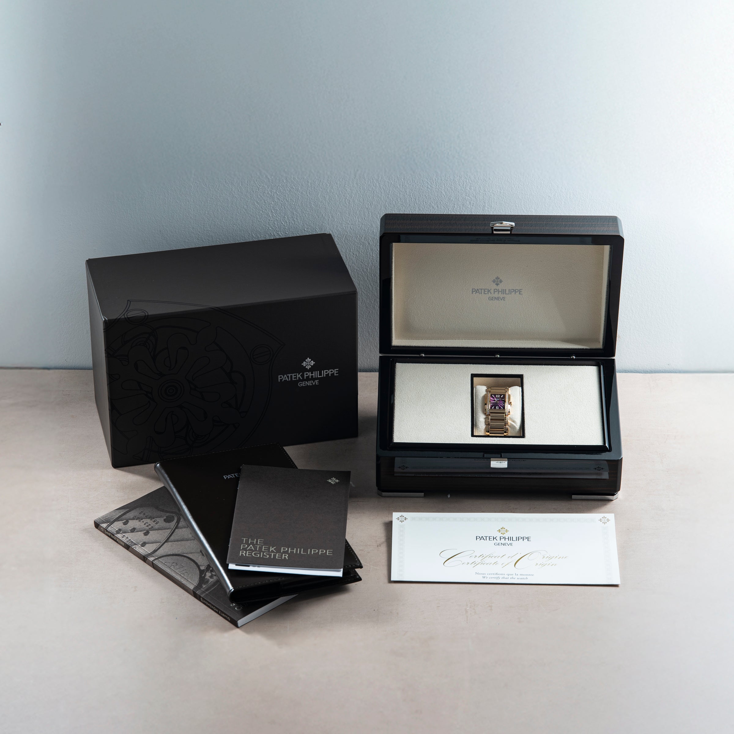 Patek Philippe Twenty-4 – Analog:Shift