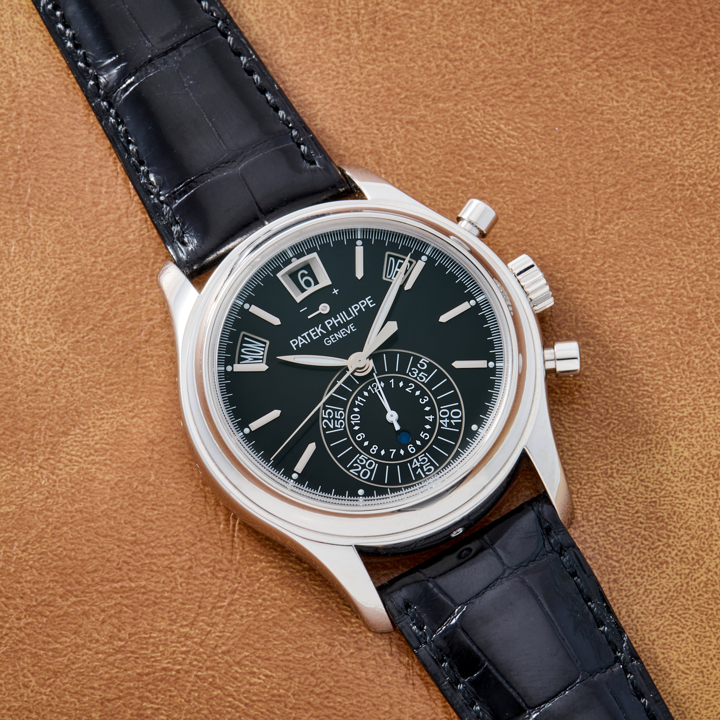 Patek Philippe Annual Calendar Flyback Chronograph – Analog:Shift