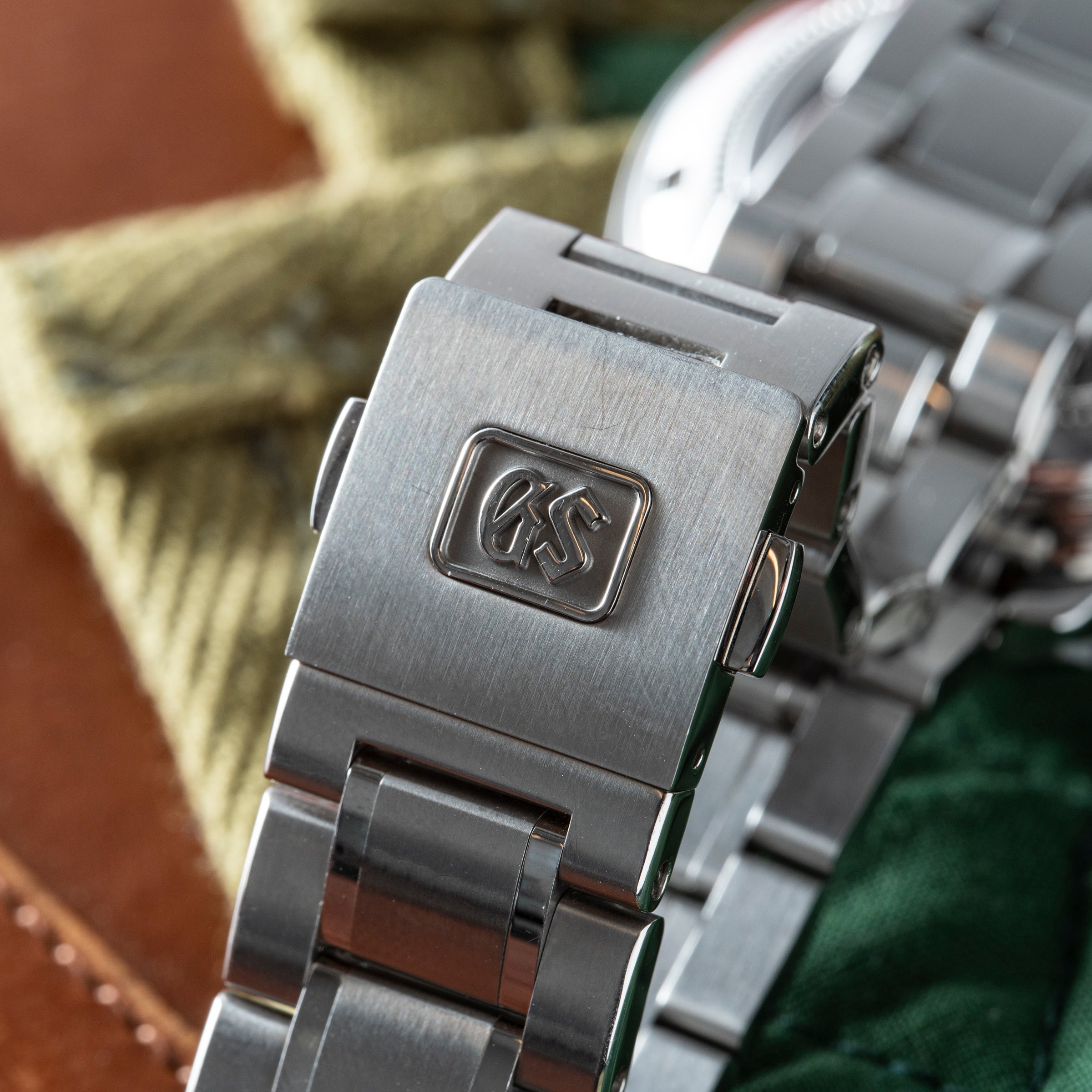 Grand Seiko U.S. Special Edition GMT 'Urban Bamboo' – Analog:Shift