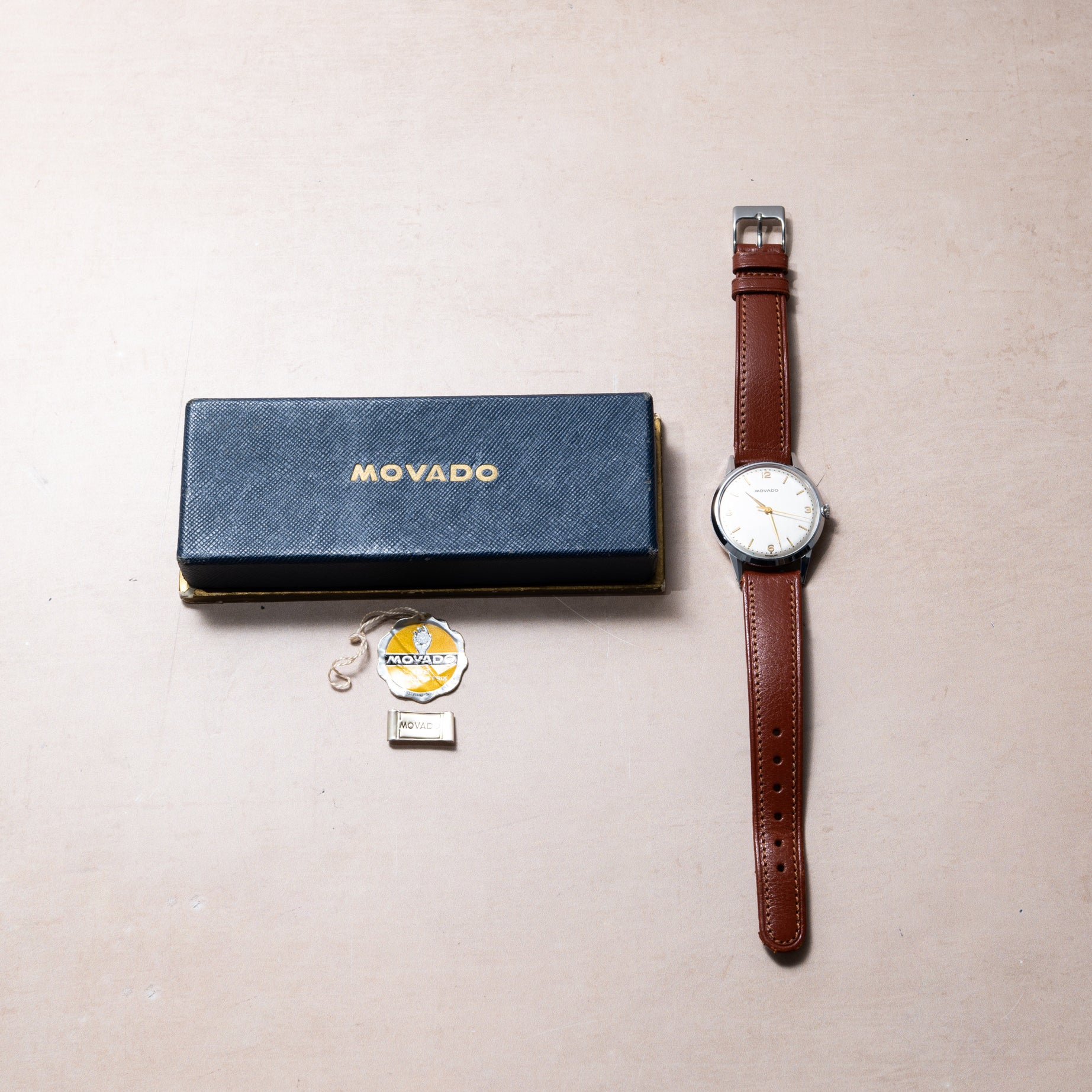 Movado 'Calatrava' NOS – Analog:Shift