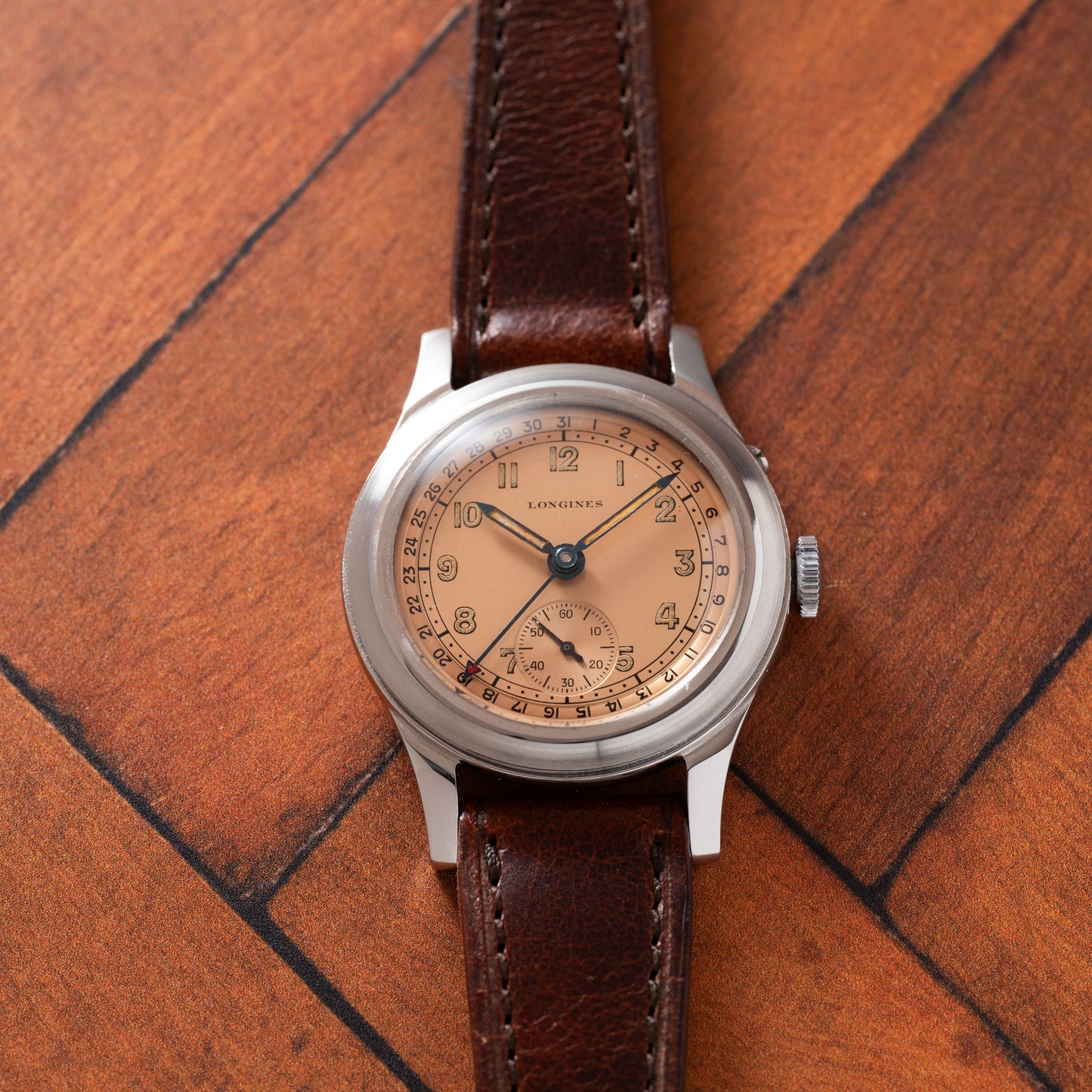 Longines 'Salmon' Pointer Date