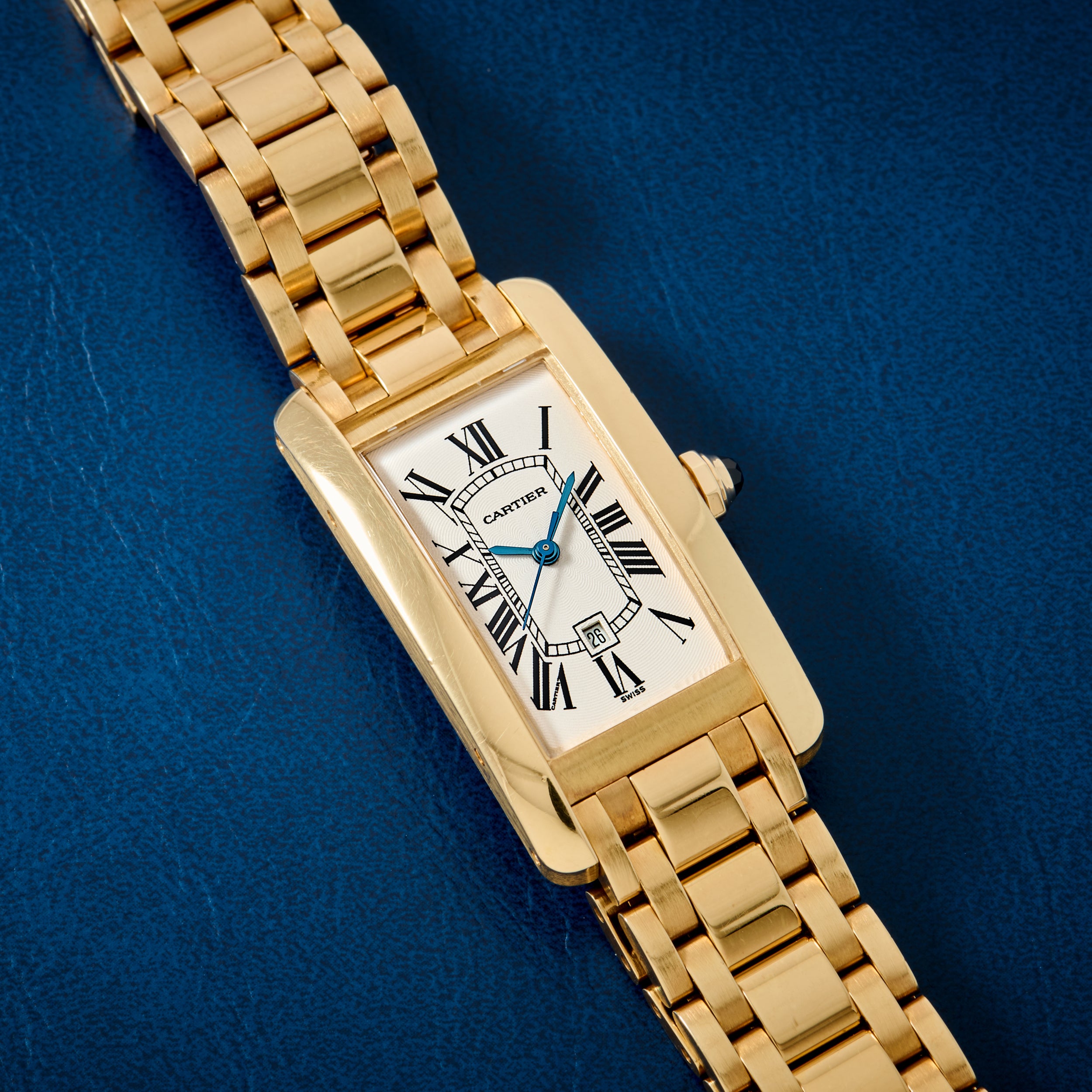 Cartier Tank Americaine – Analog:Shift