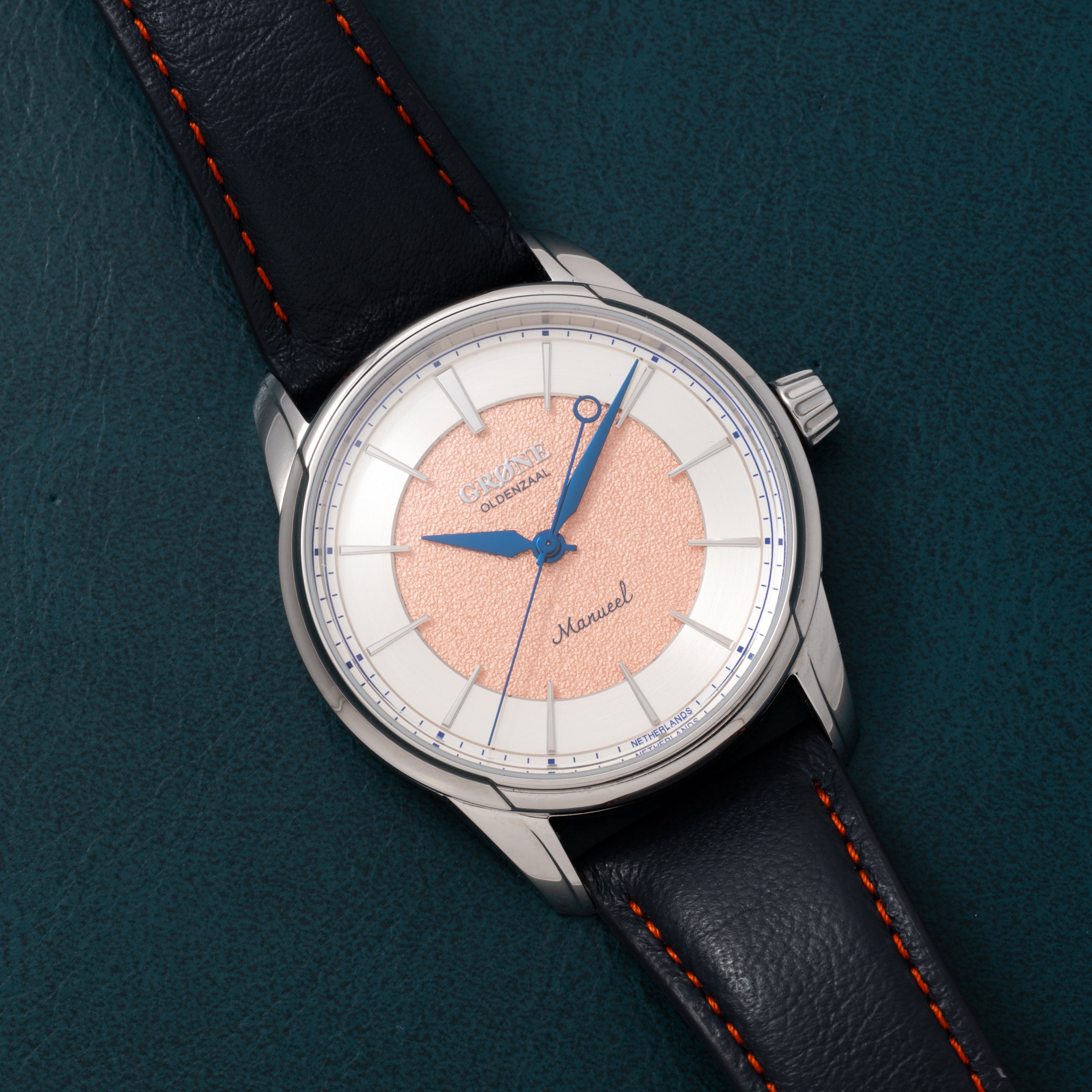 ジェイレングリーン　アルペランシェングン　ワンオブワン Grøne Manueel One 'Sjefs One' – Analog:Shift