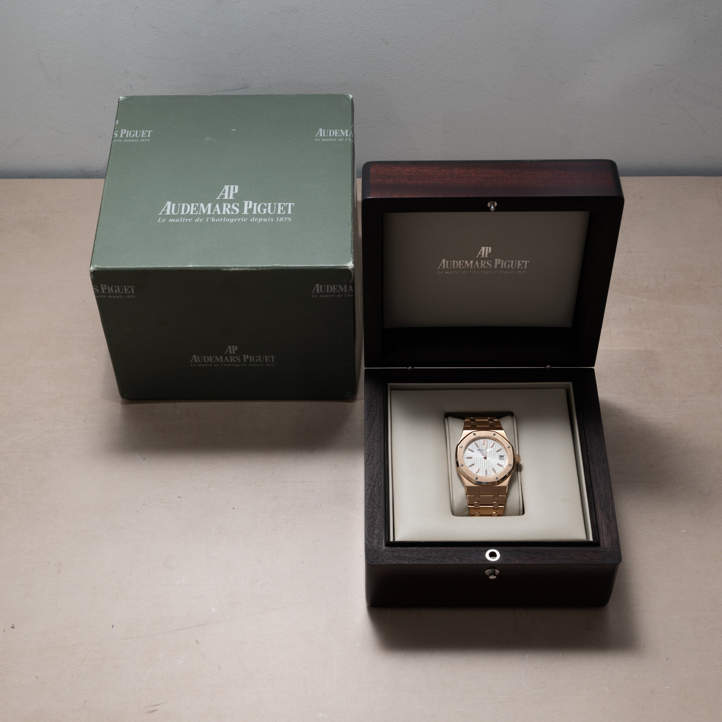 Audemars Piguet Royal Oak 'Jumbo' – Analog:Shift
