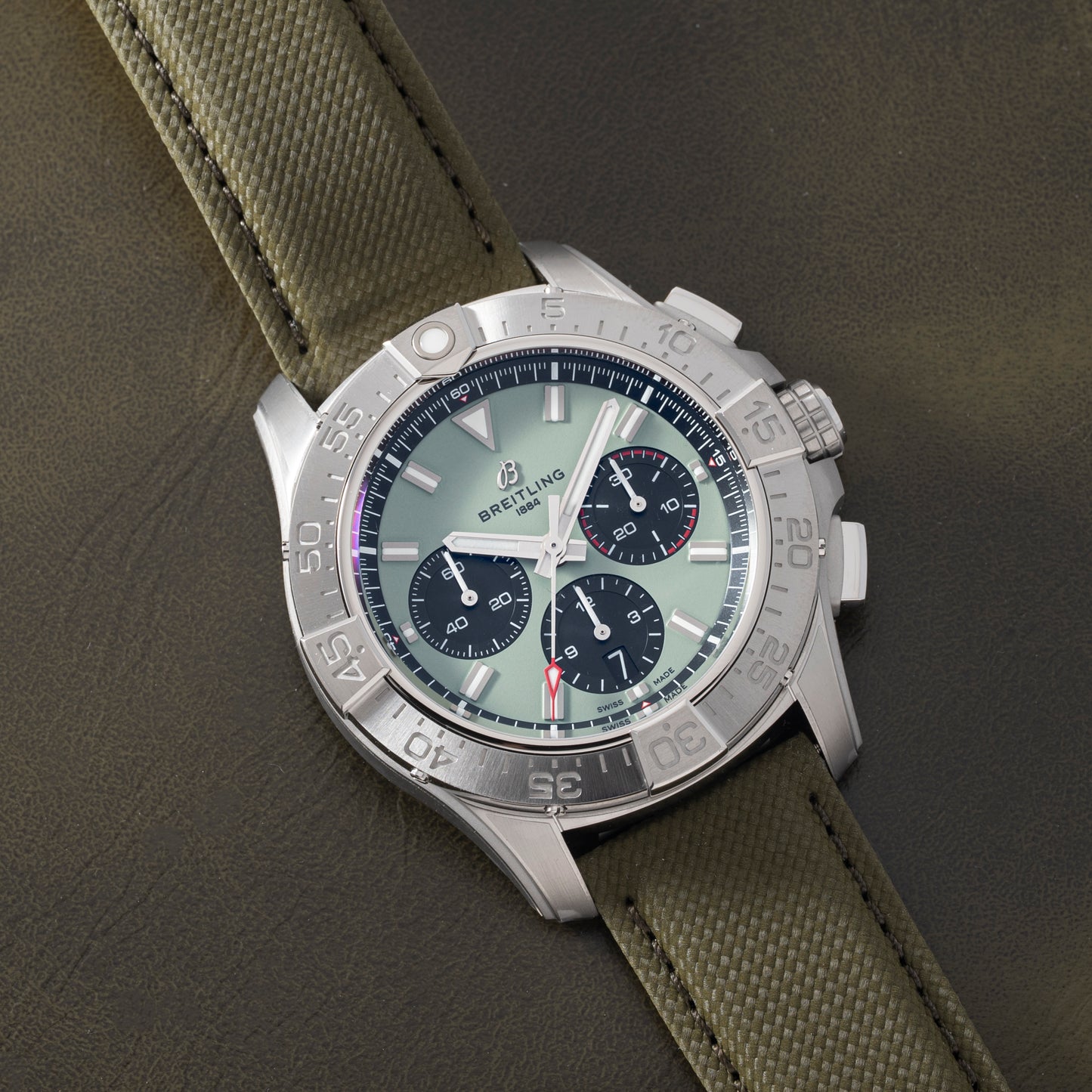 Breitling Avenger B01 Chronograph 44