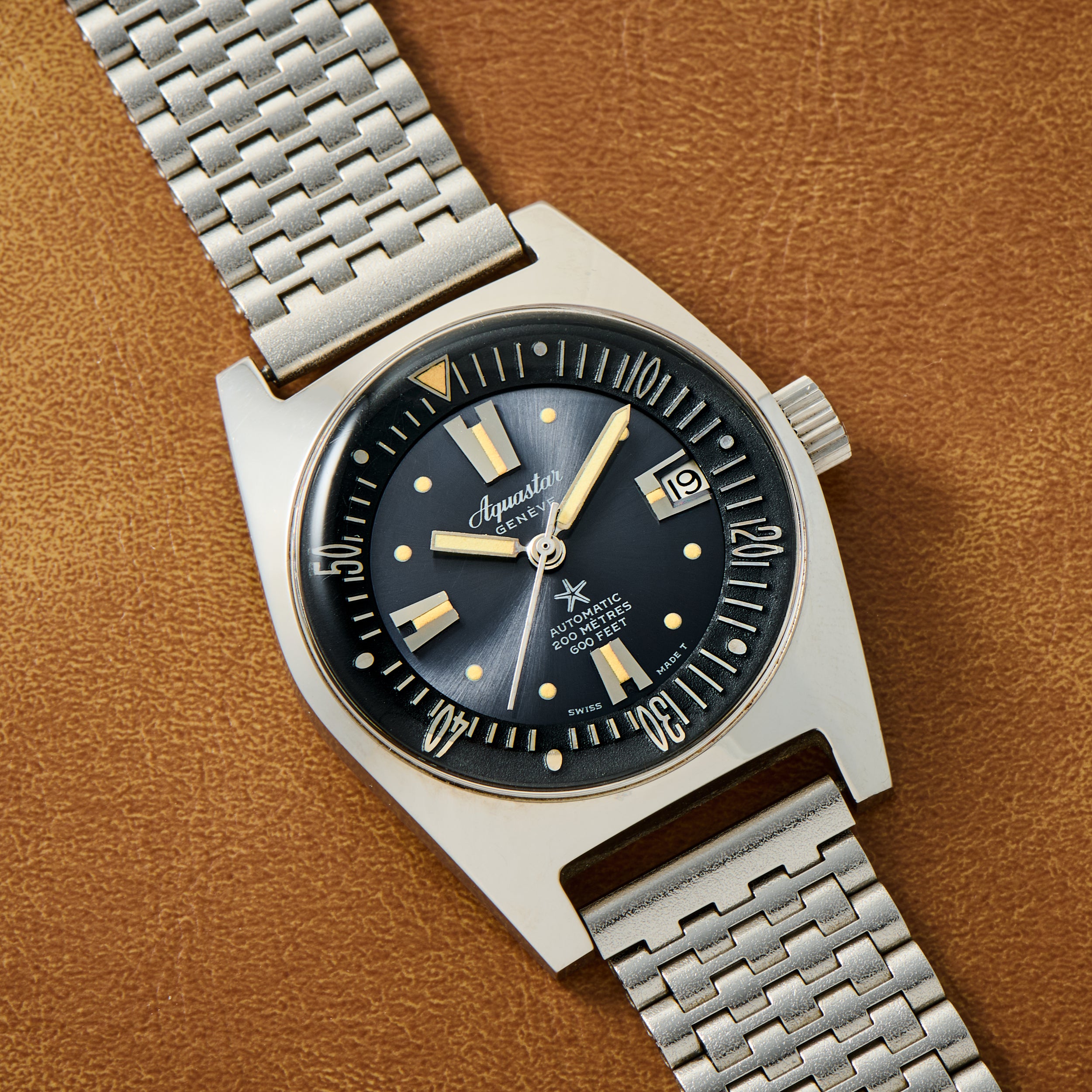 AS11748_40992933_AQUASTAR_DIVE