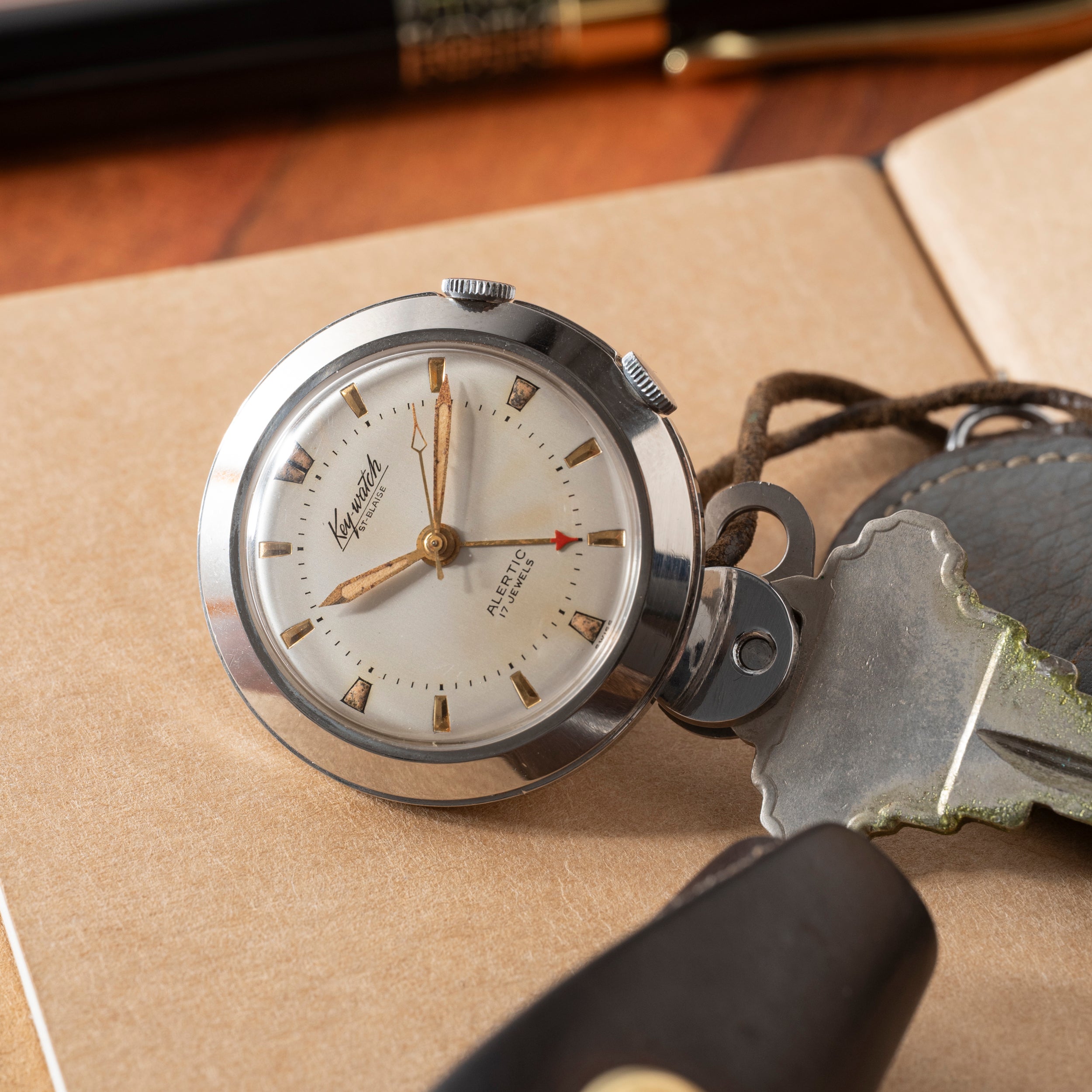 Saint Blaise Key Watch Alarm – Analog:Shift